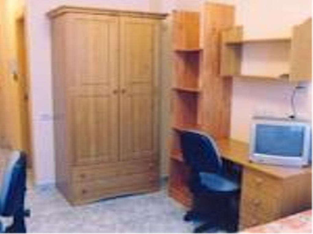 Standard Single Room Shower