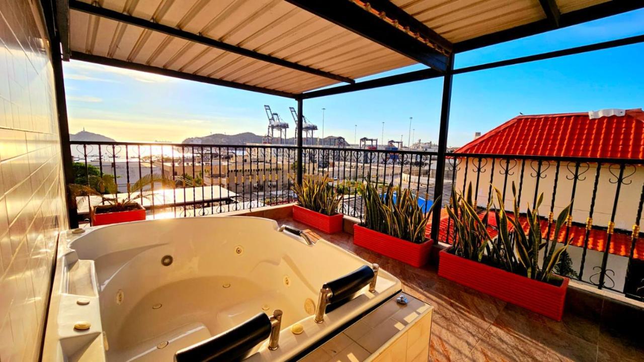 Suite Balcony