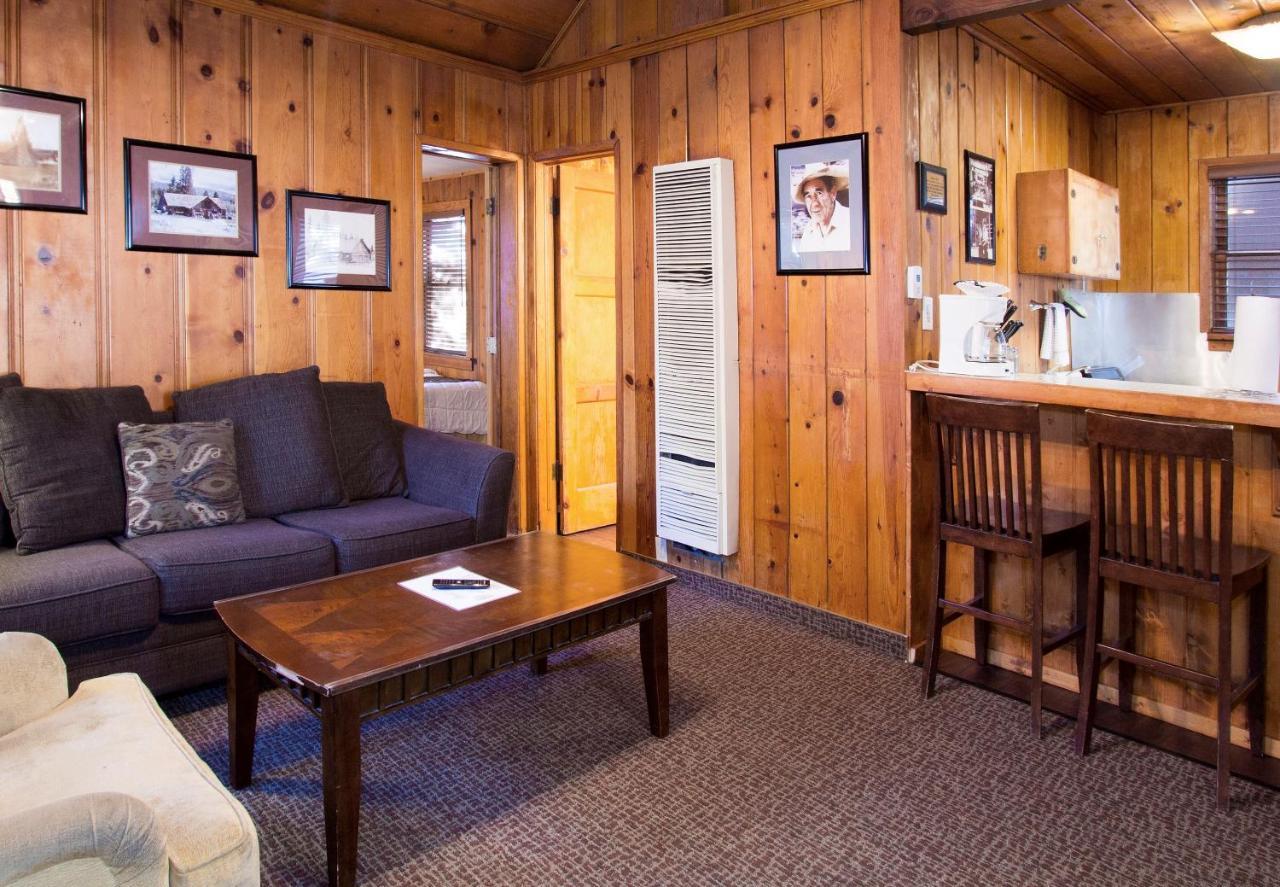 One-Bedroom Cottage,1414474508:JPEG