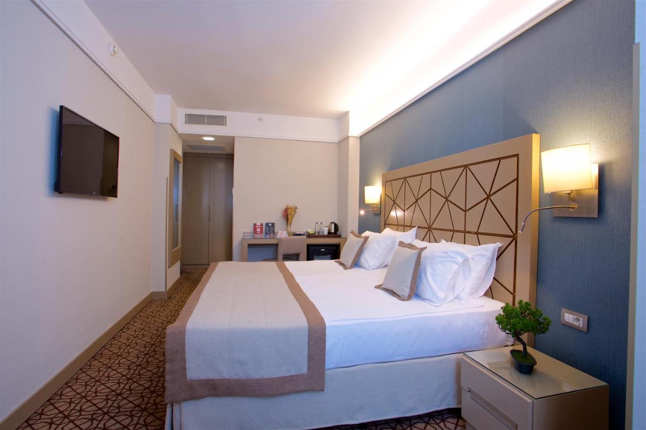 Superior King Room with Sofa Bed,1414731495:JPEG