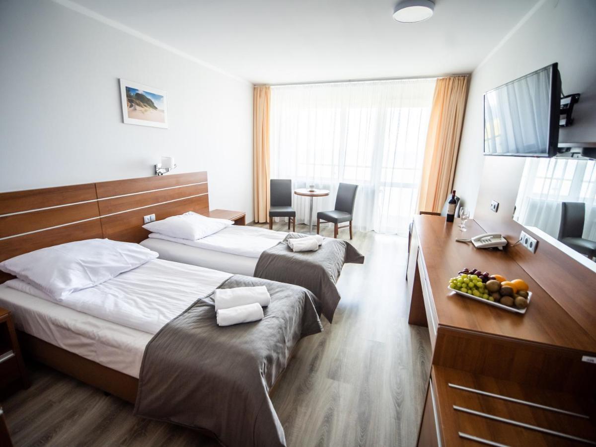 Twin Room,1428481297:JPEG