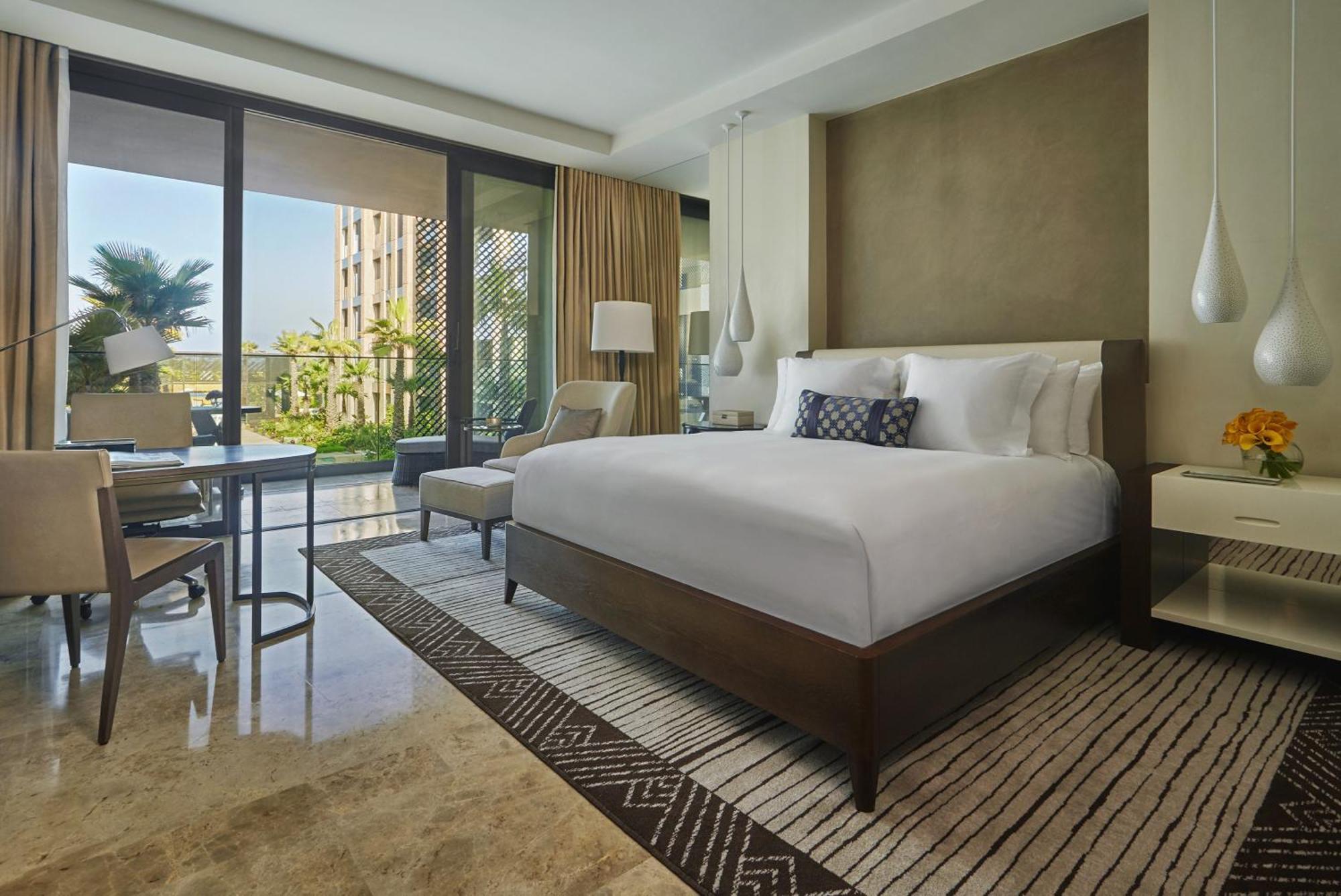 Deluxe Room King Bed