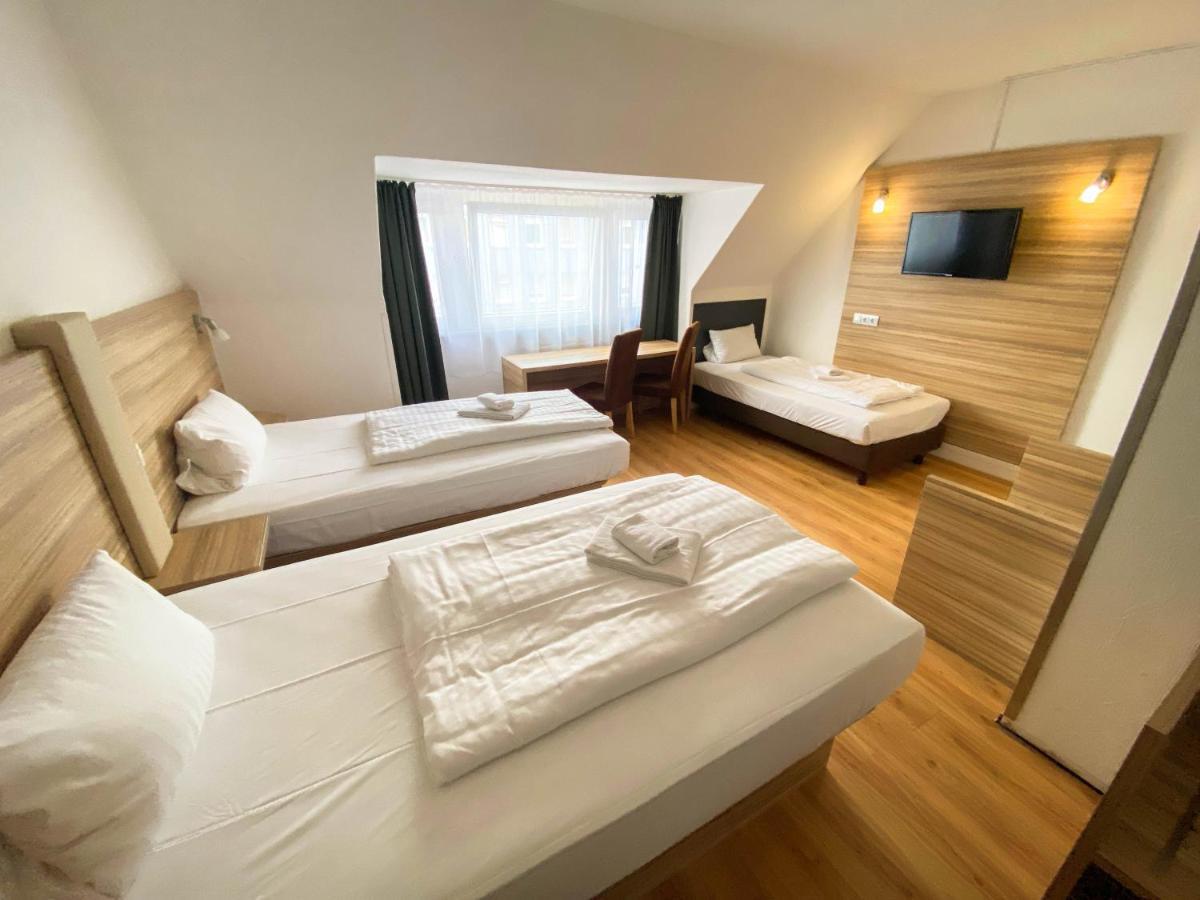 Dreibettzimmer