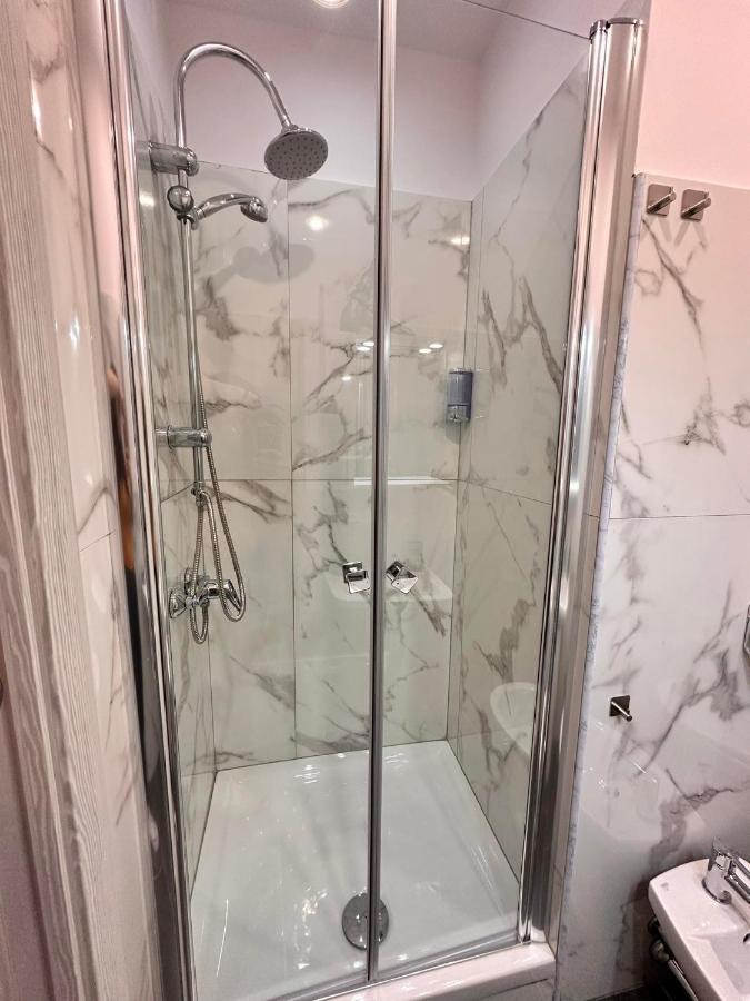 Triple Room Private Bathroom