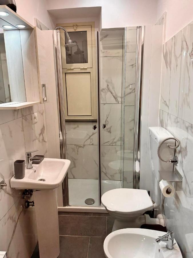 Triple Room Private Bathroom