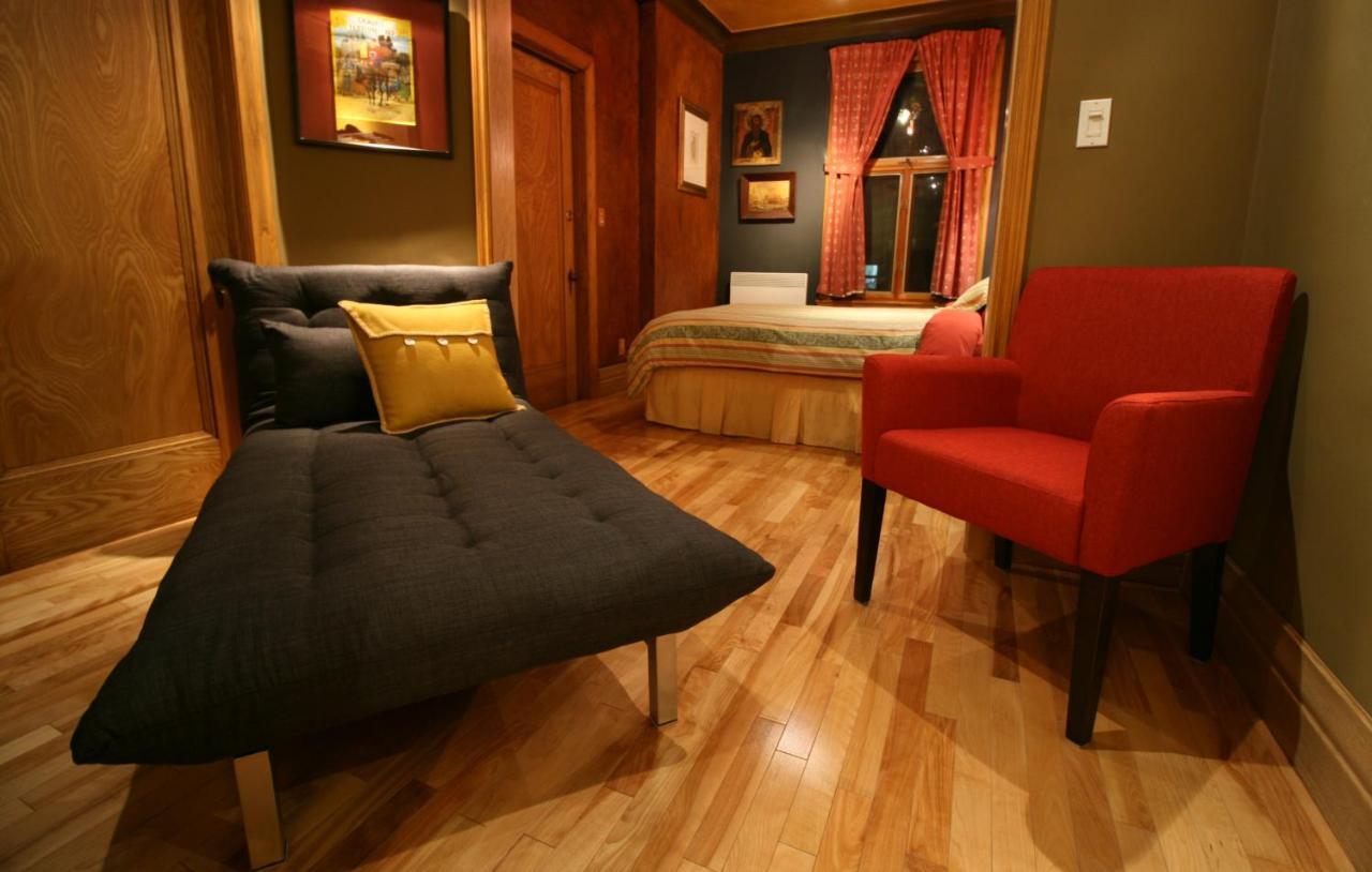 Queen Room