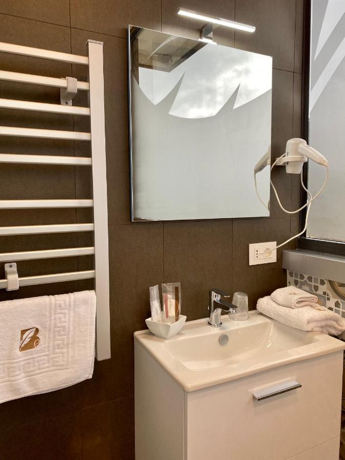 Single Room Private Bathroom