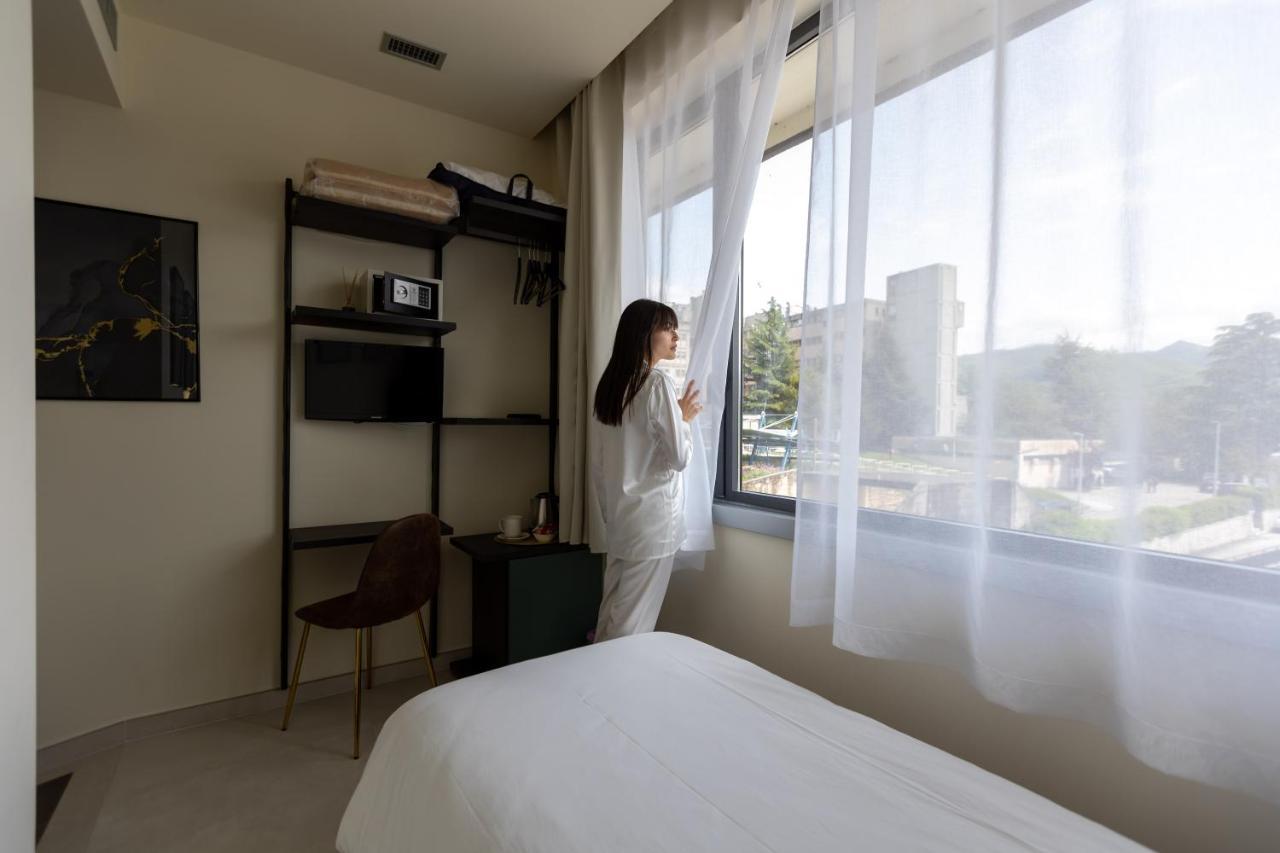 Single Room Bathroom