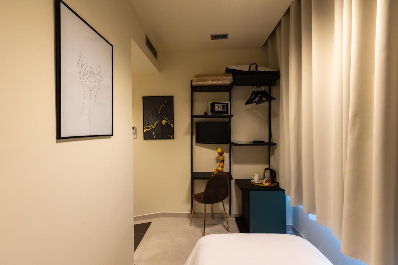 Single Room Bathroom