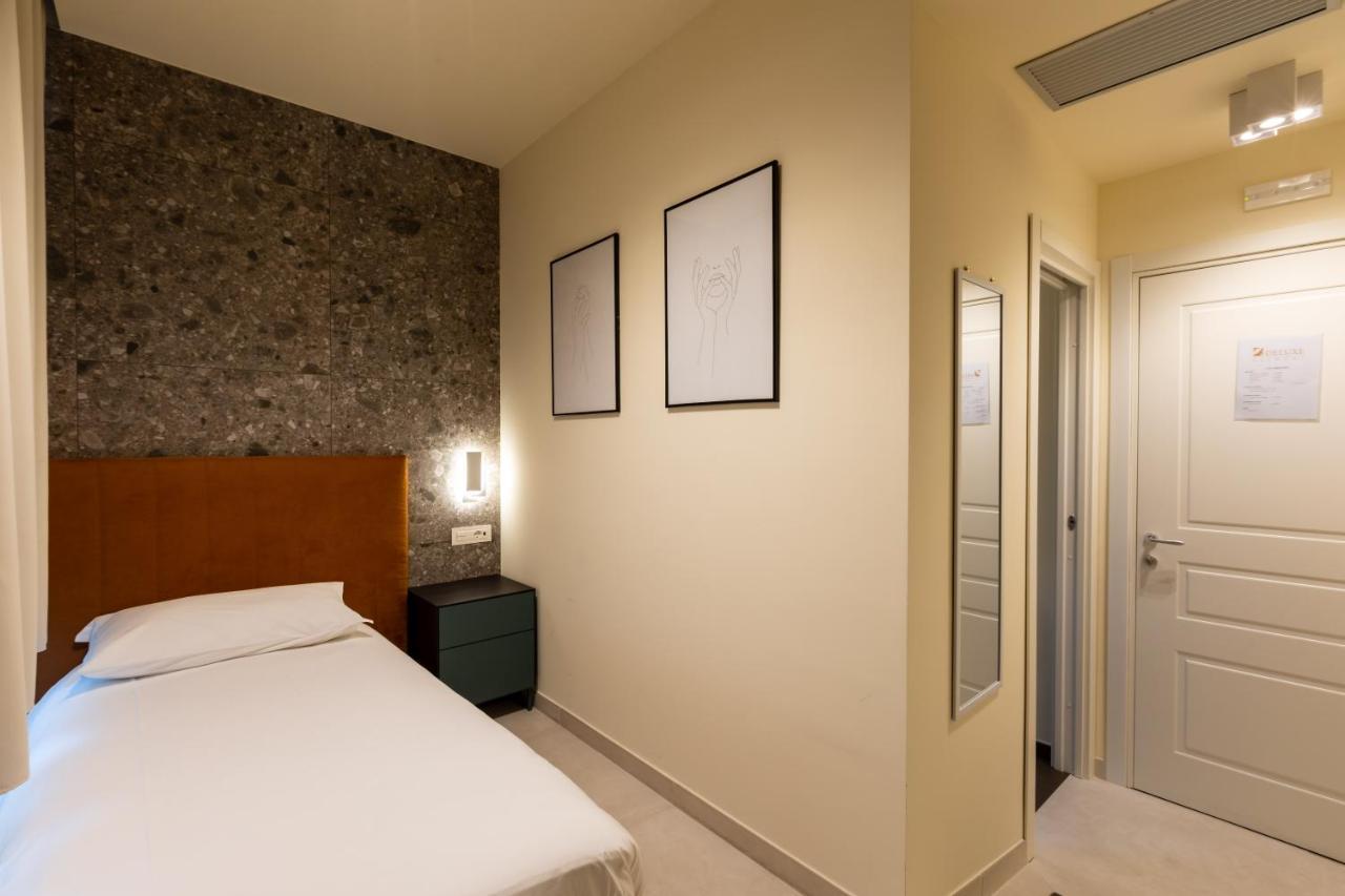 Single Room Bathroom
