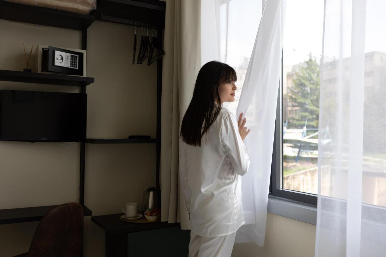 Single Room Bathroom