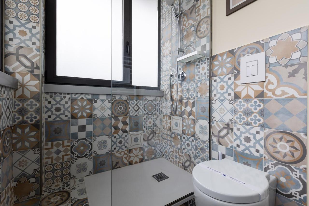 Single Room Private Bathroom