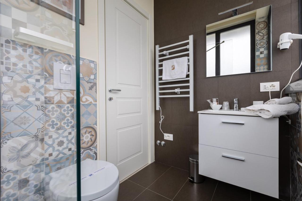 Single Room Private Bathroom