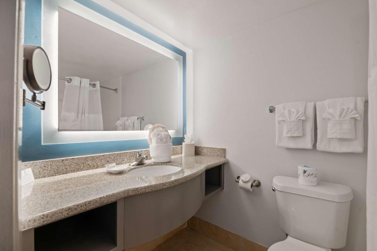 Habitación con 2 camas dobles - Junto a la piscina