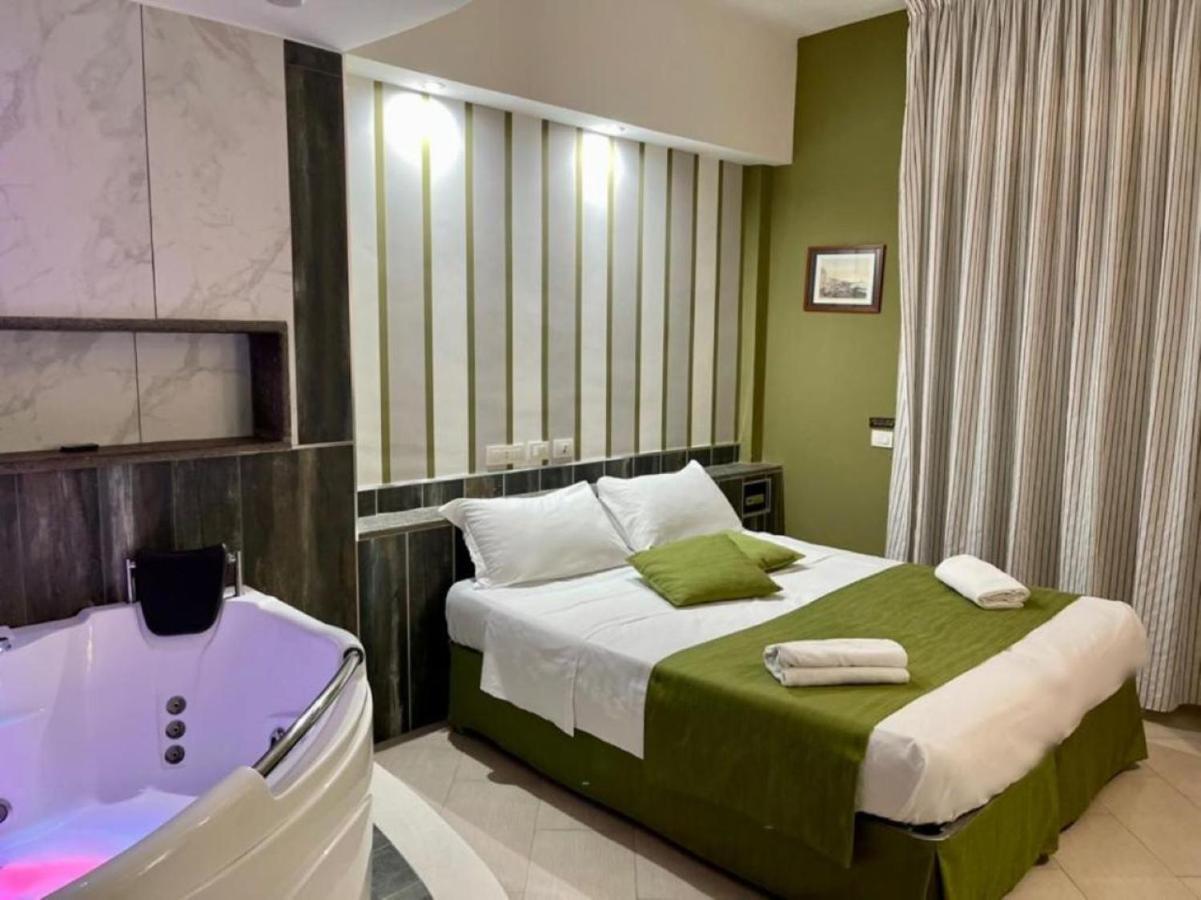 Junior Suite Spa Bath