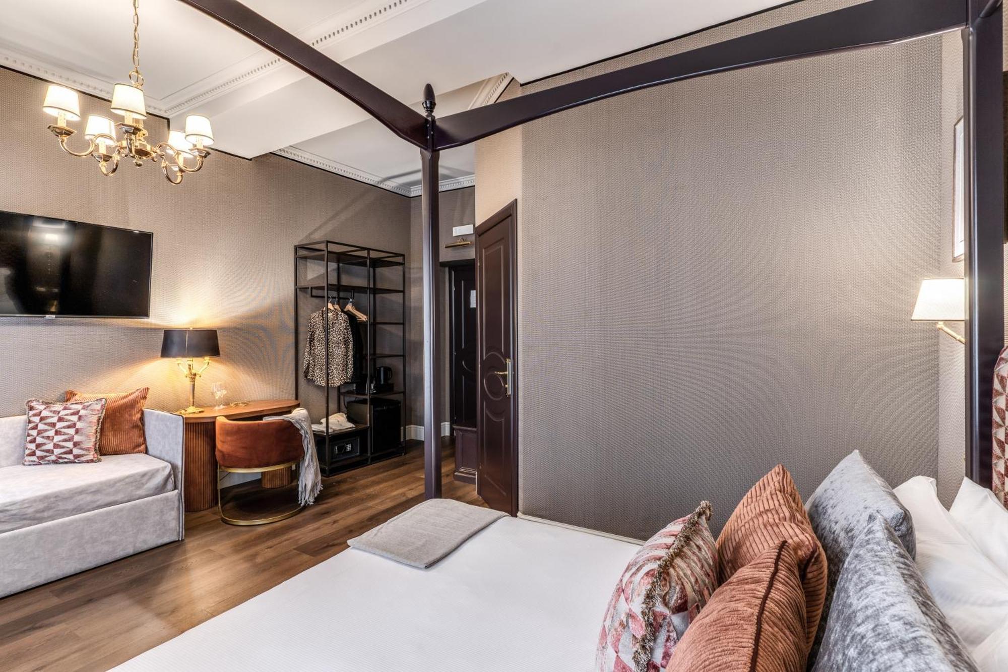 Superior Suite
