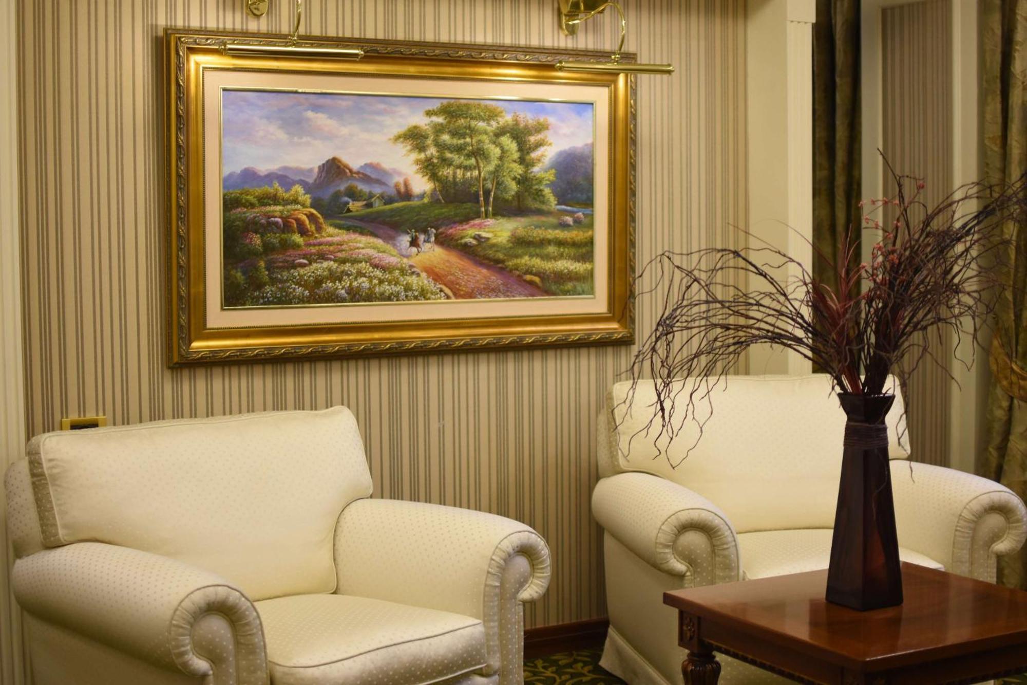 Presidential Suite Whirlpool