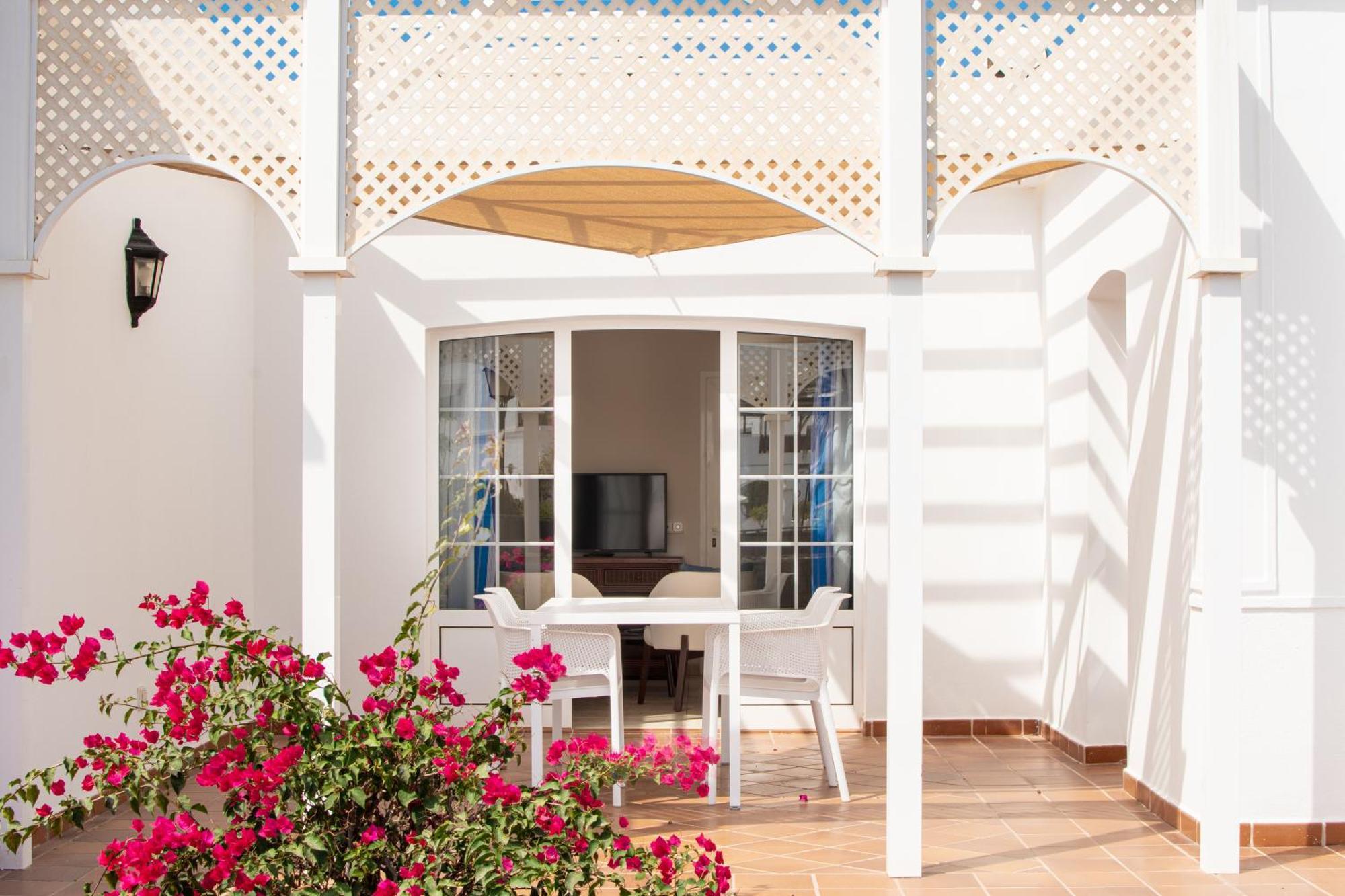 Two-Bedroom Apartment Bali Bed