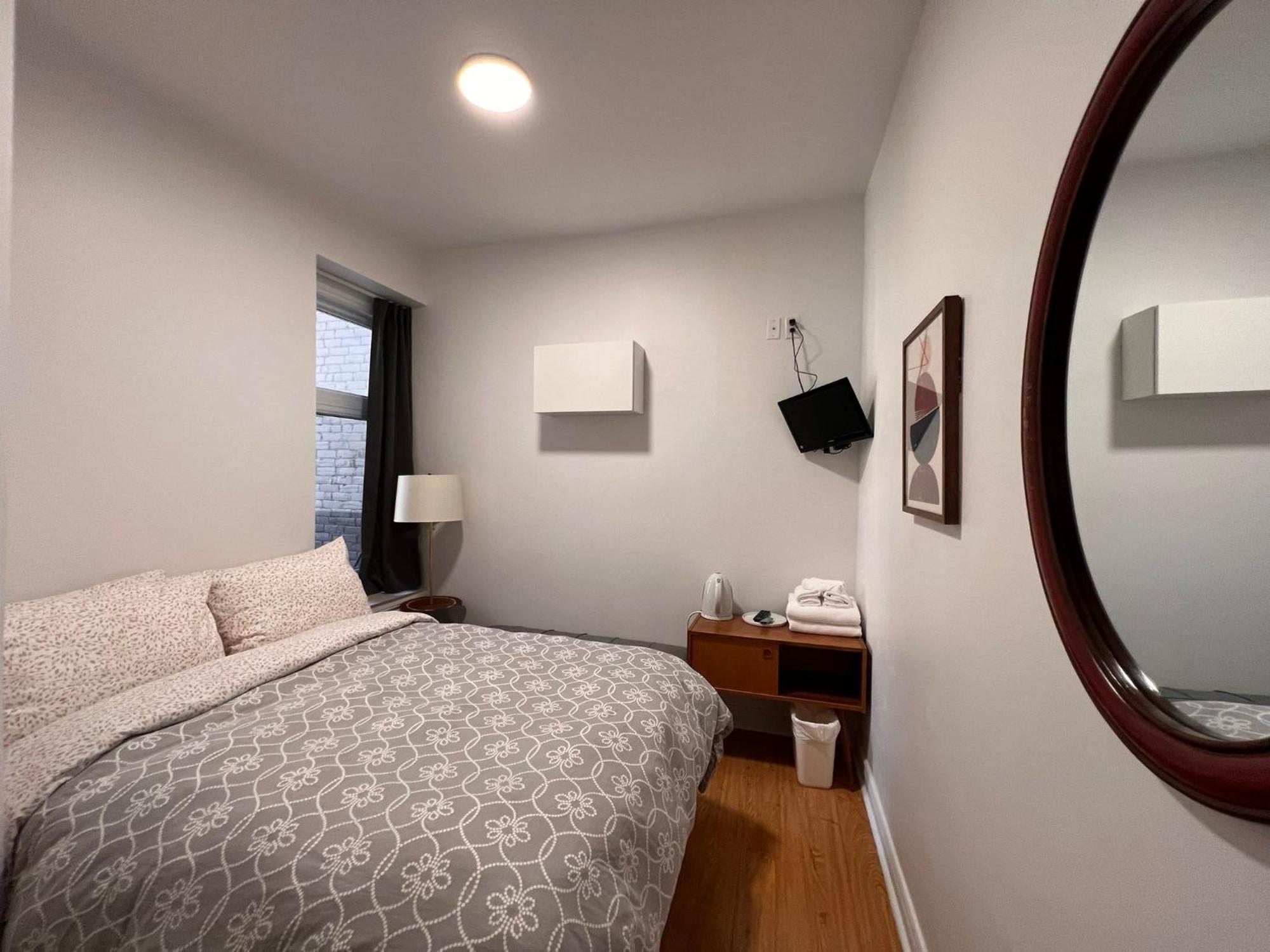 Double Room Private Bathroom