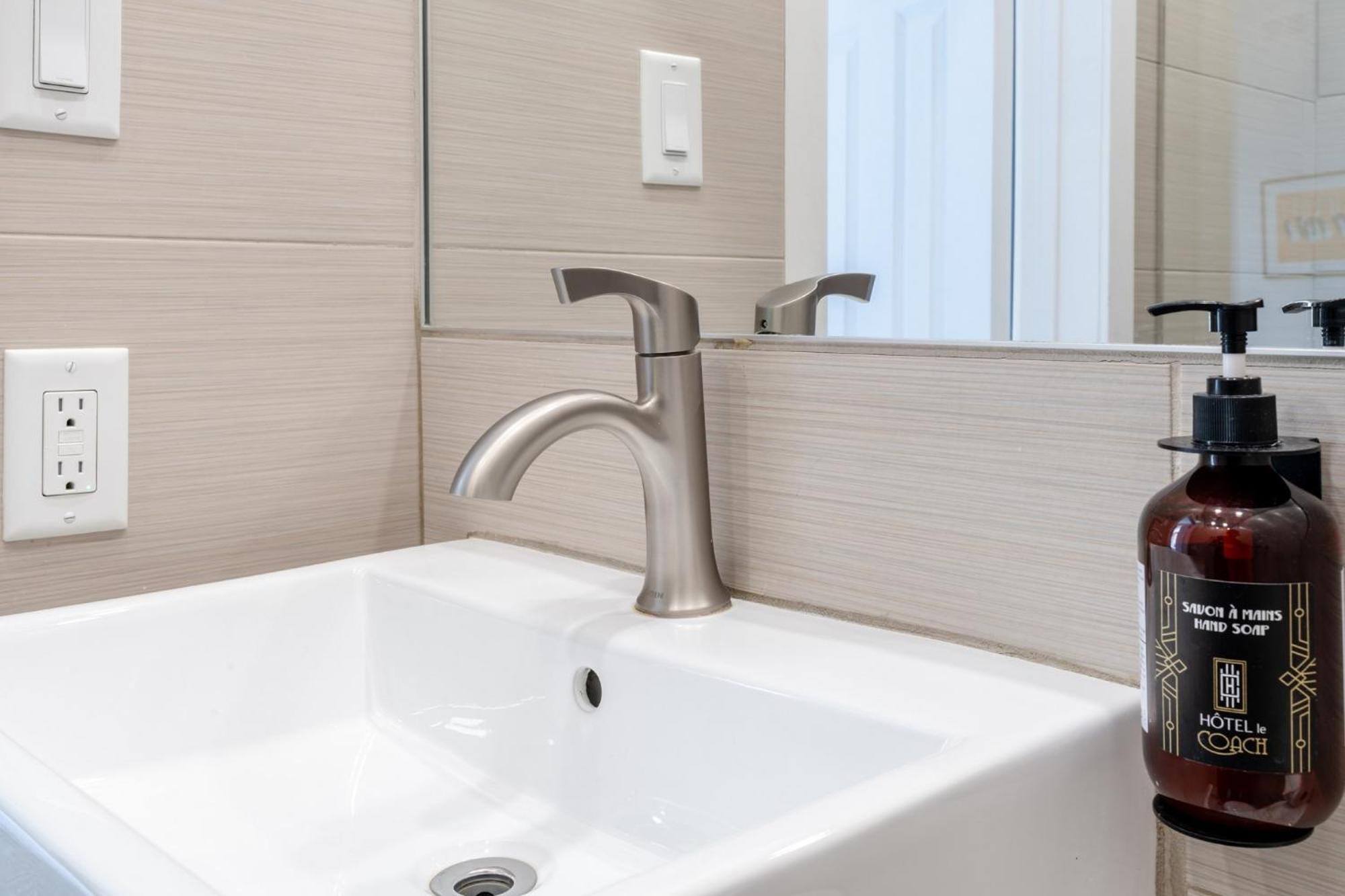 Double Room Private Bathroom