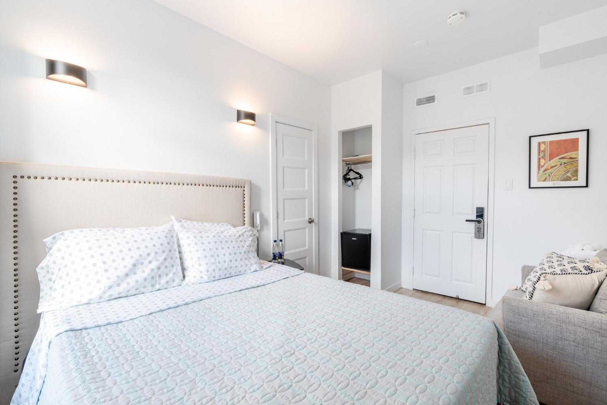Double Room Private Bathroom