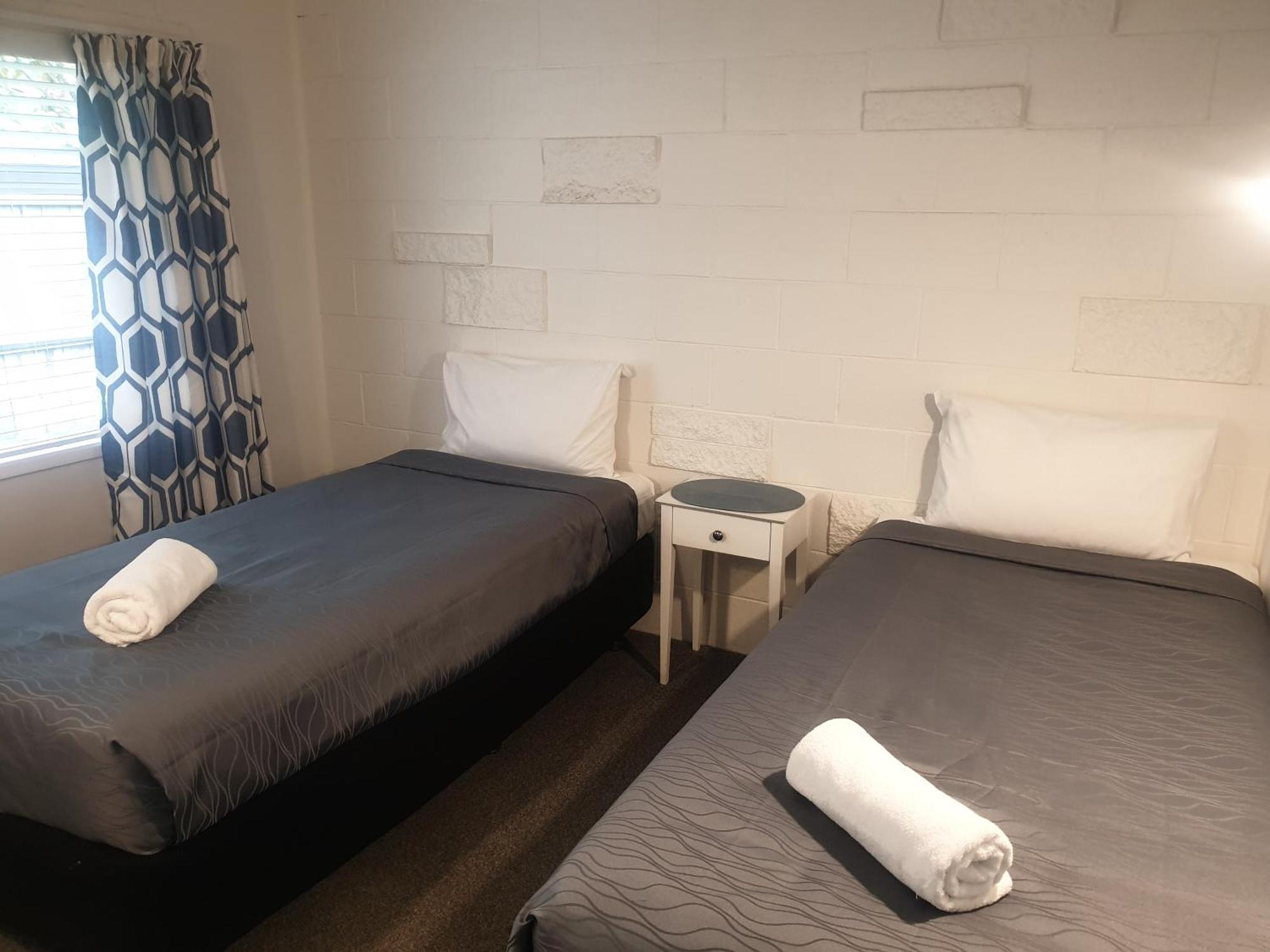 One-Bedroom Apartment,1537359172:JPEG