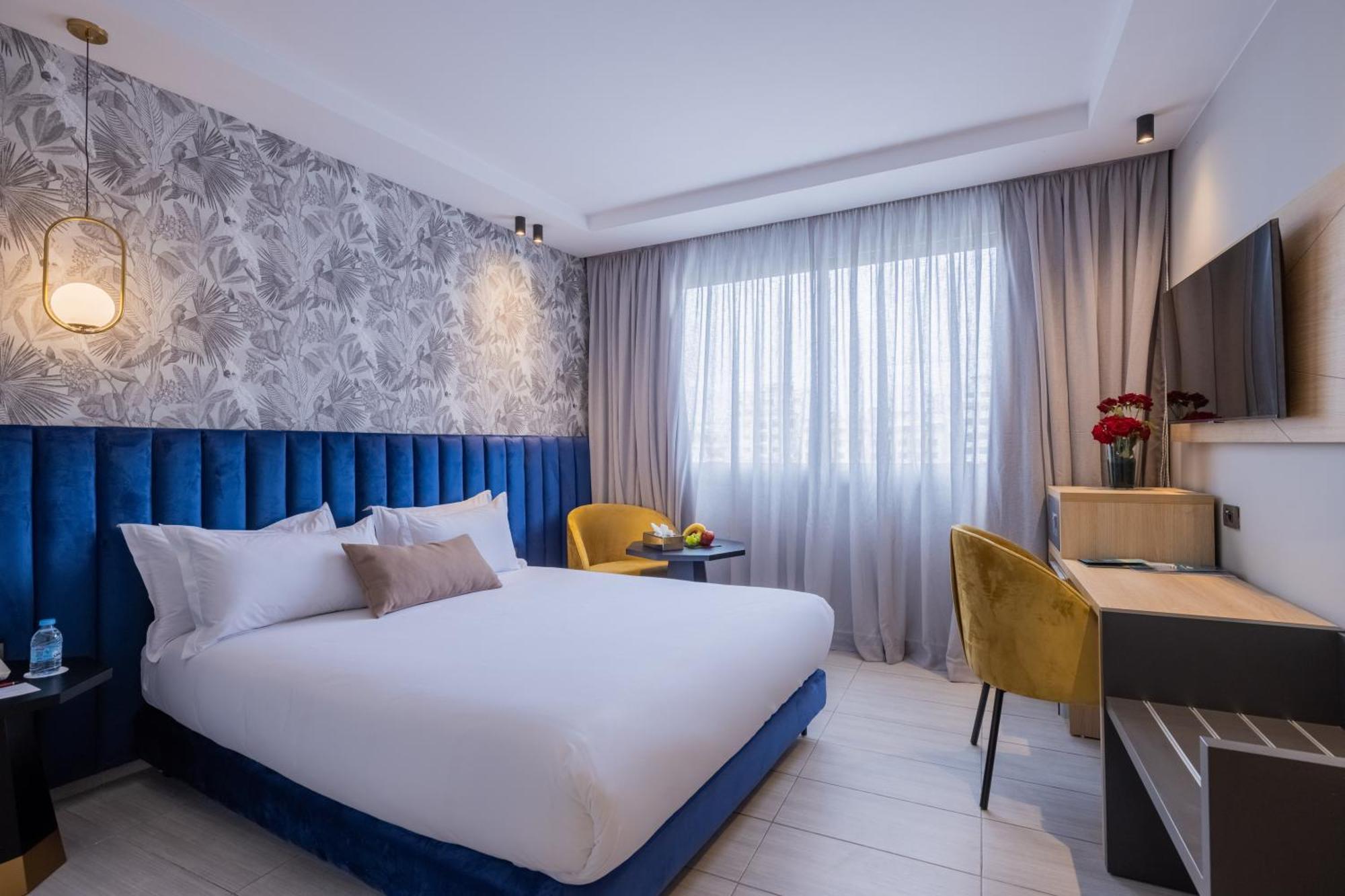 Superior Room, King Size Bed, Pool view,1538270032:JPEG