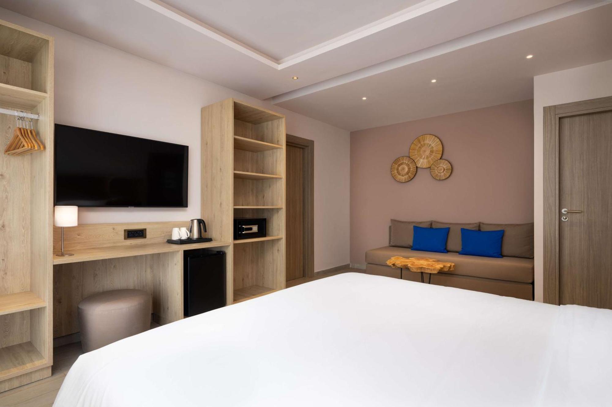 Premium Room - Balcony or Terrace,1542186163:JPEG