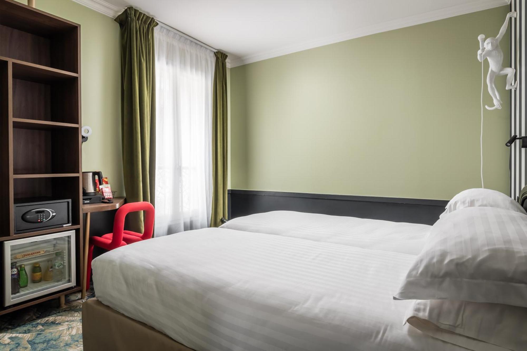 Twin Room,1706065597:JPEG
