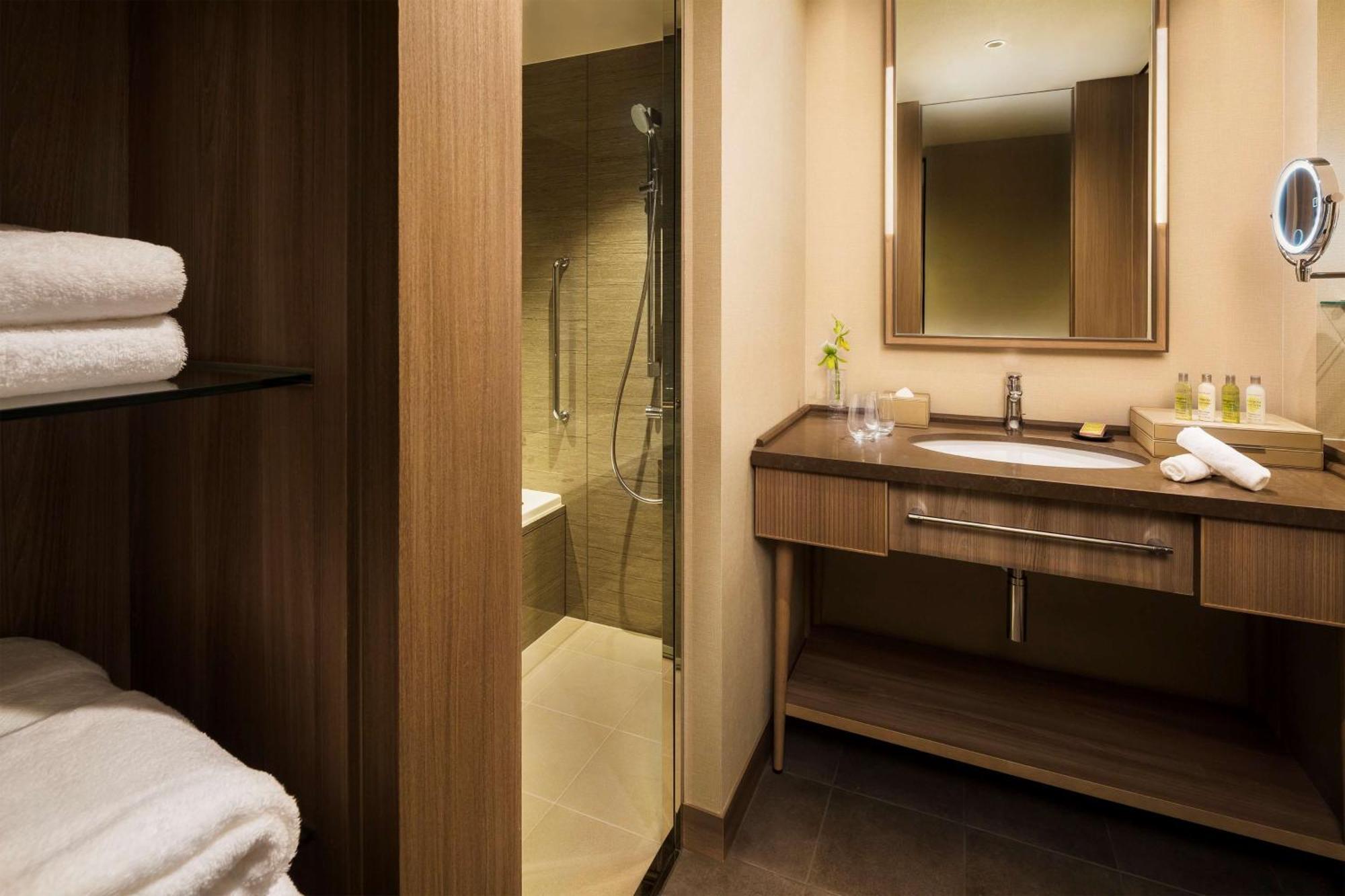 Corner Deluxe Twin Room