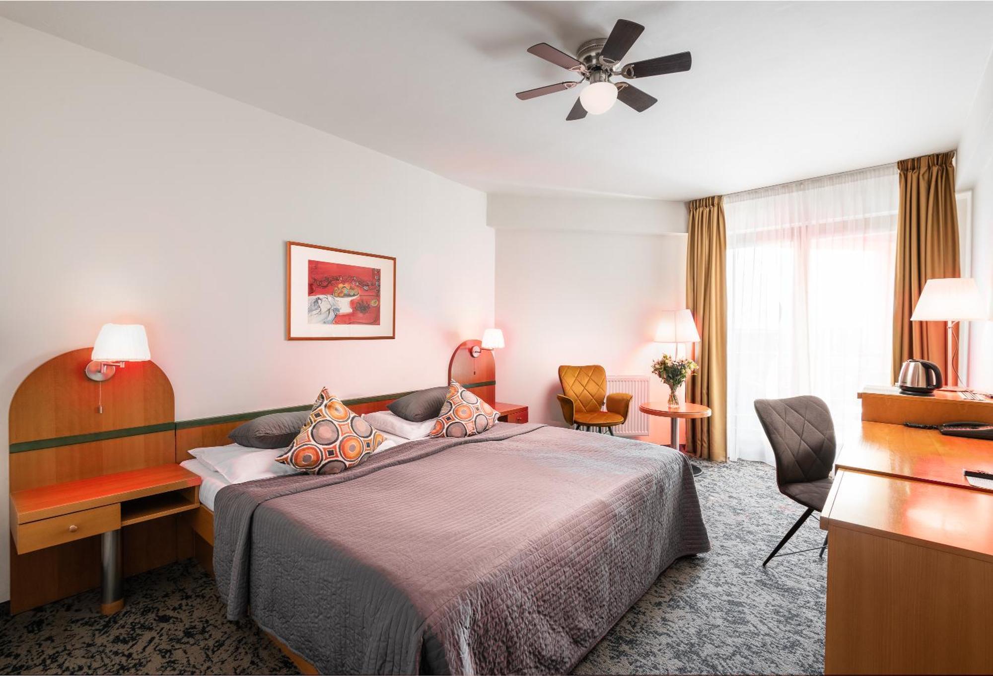 Deluxe Double Room with Balcony,1545675358:JPEG
