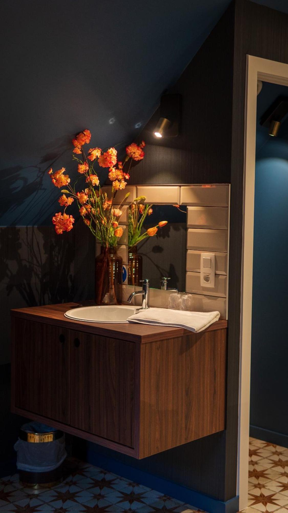 Double Room Private Bathroom