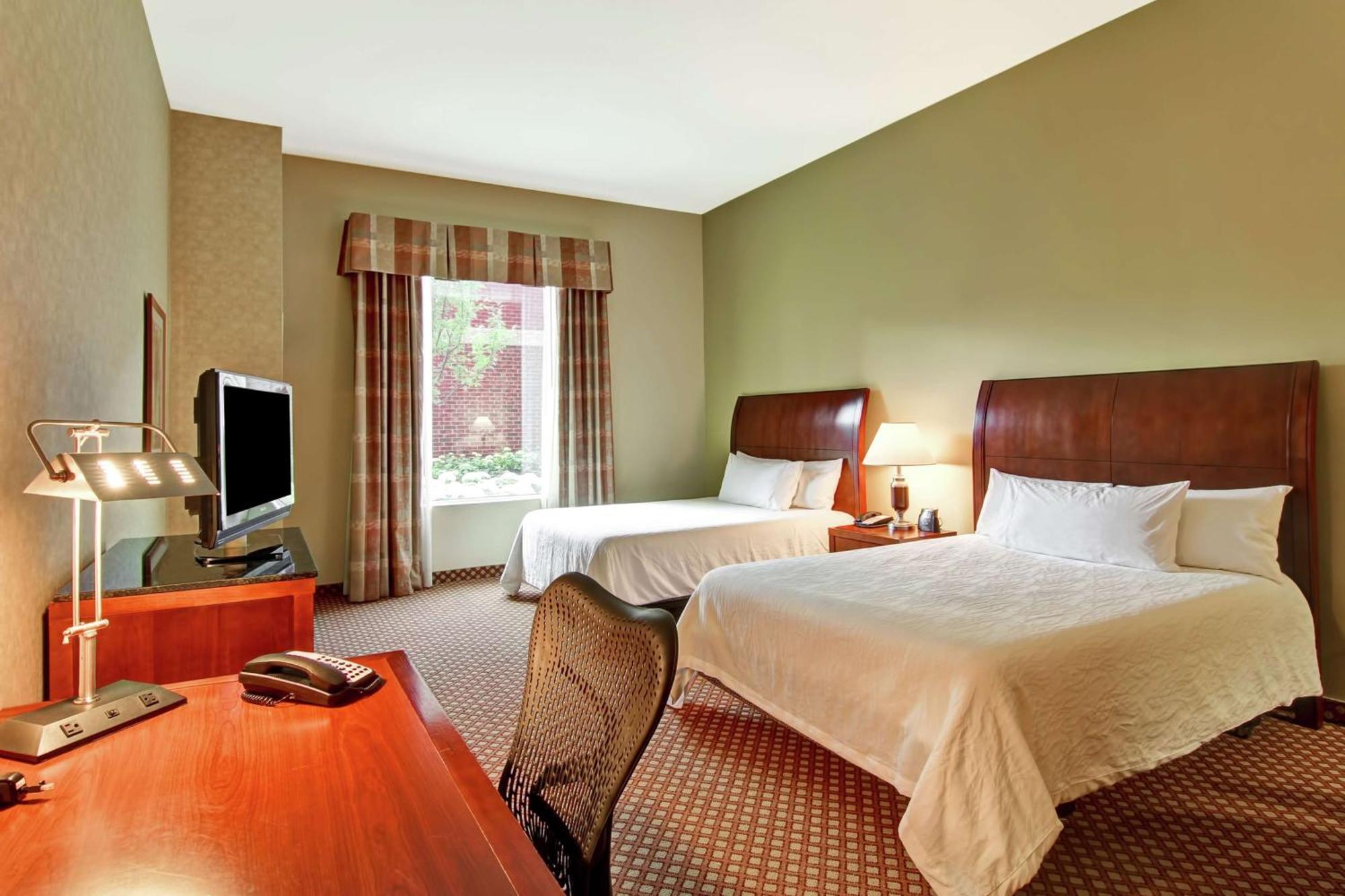 Standard Queen Room Two Queen Beds Bathtub,1551461737:JPEG