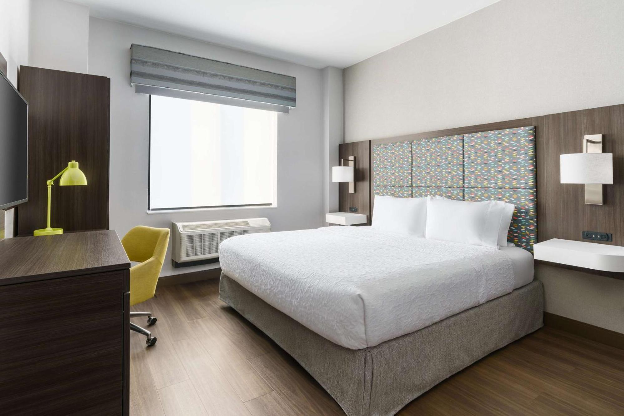 King Room with King Bed - Non-Smoking,1552125283:JPEG