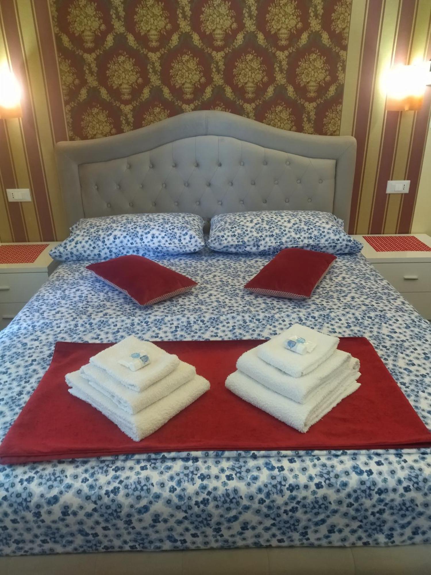 Double Room Private Bathroom