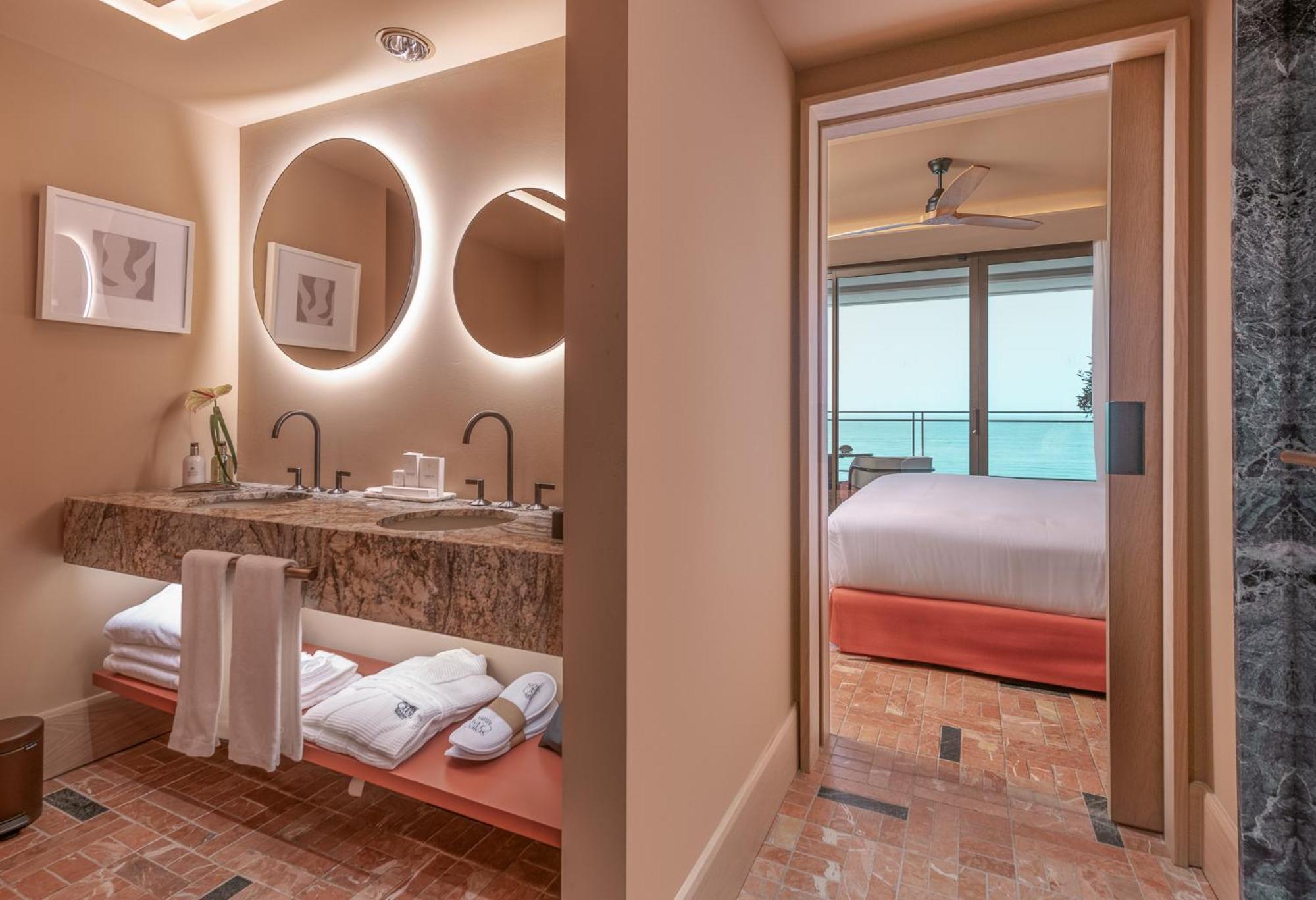 Double or Twin Room with Sea View,1555001221:JPEG