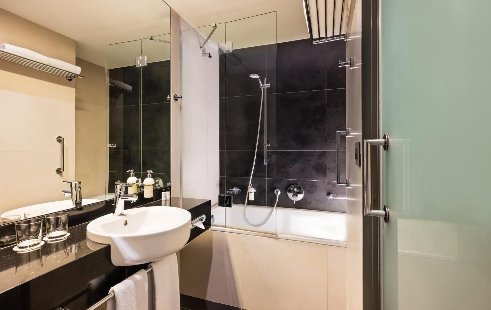 Junior Suite,1558278679:JPEG
