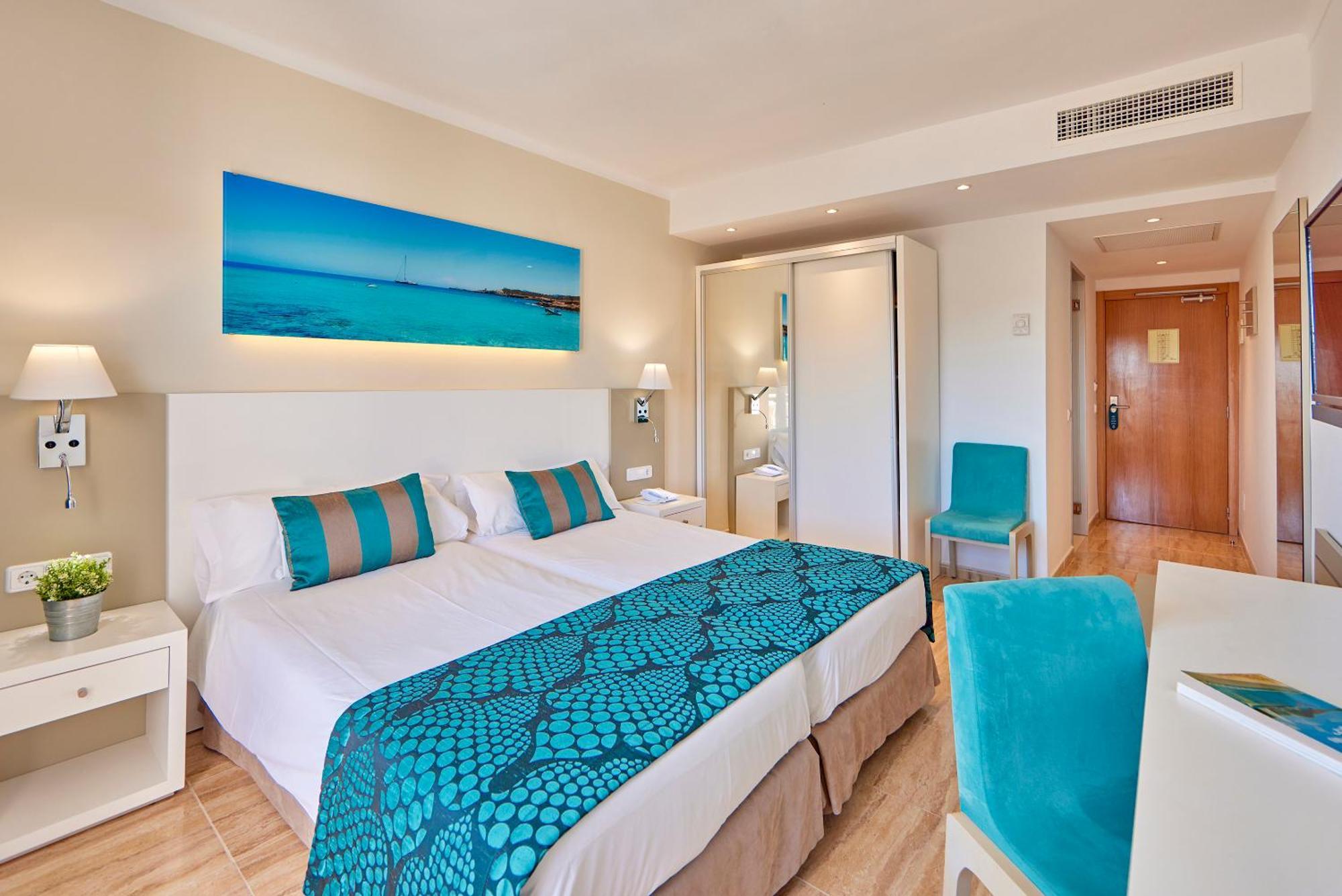 Twin Room Side Sea View