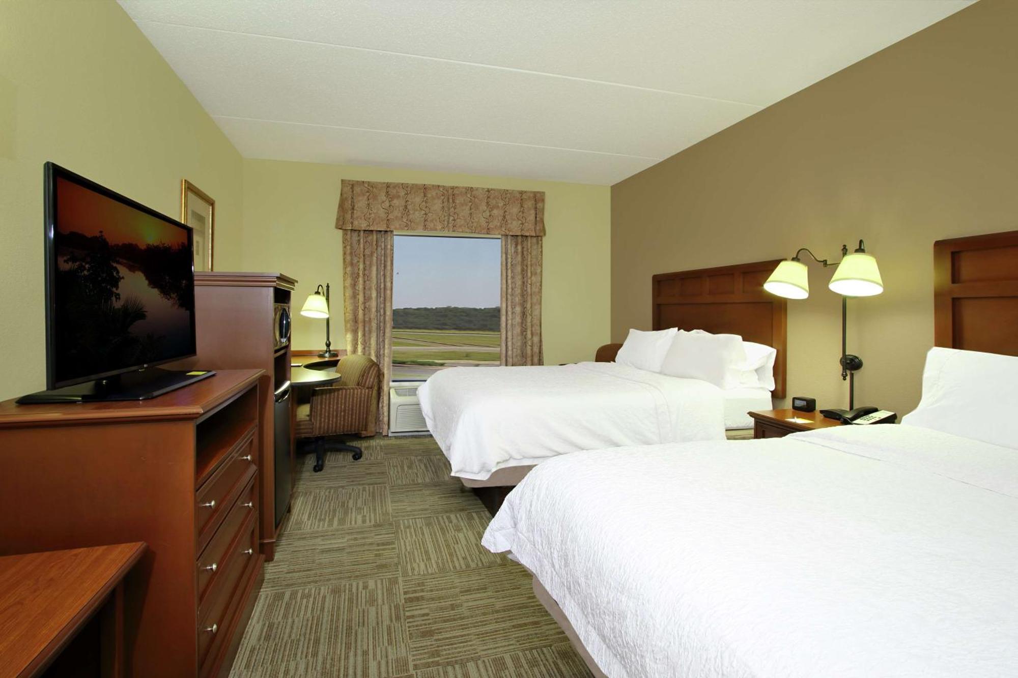 Queen Room with Two Queen Beds - Mobility Access/Non-Smoking,1286937757:JPEG