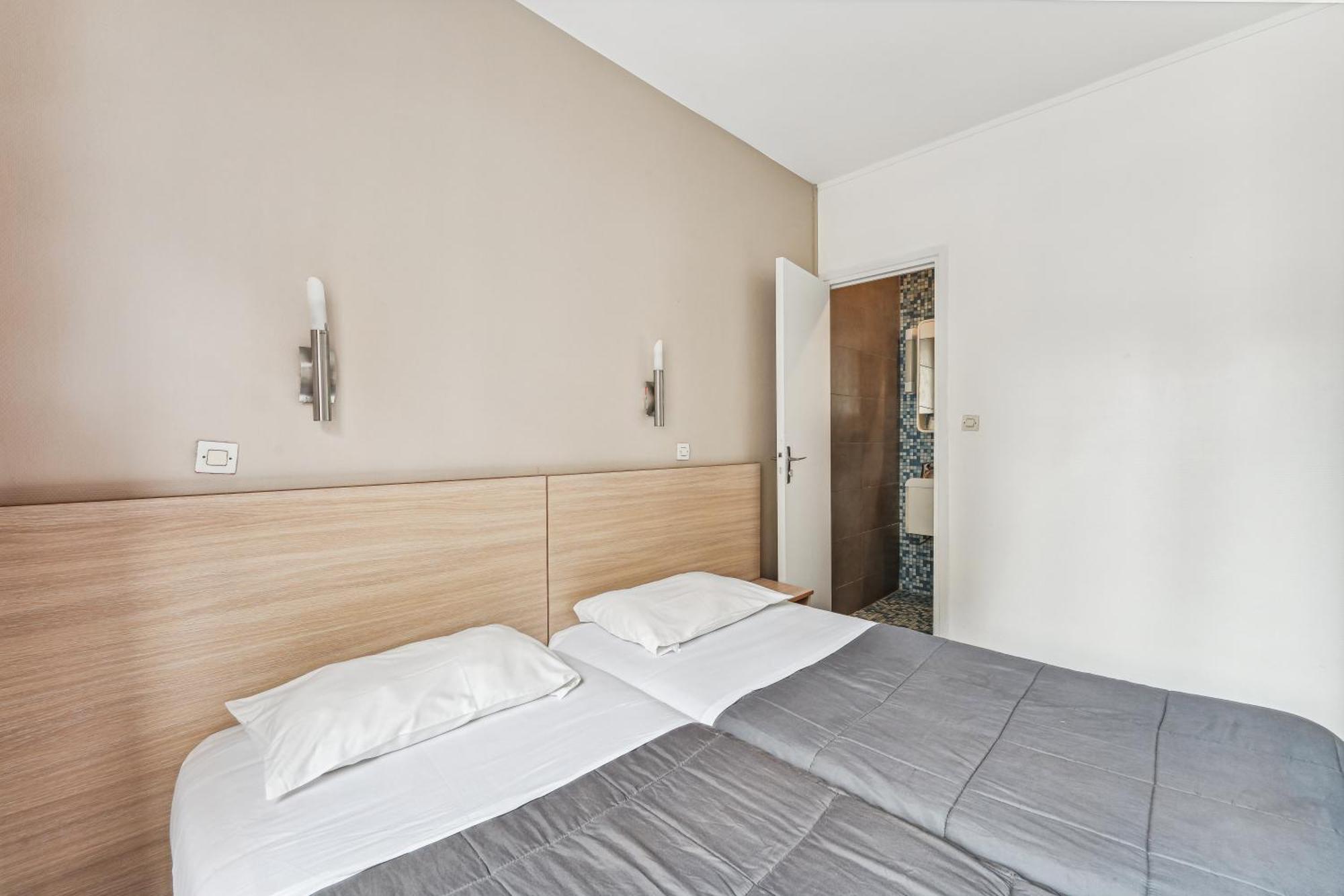 Habitación Doble con baño privado - 2 camas