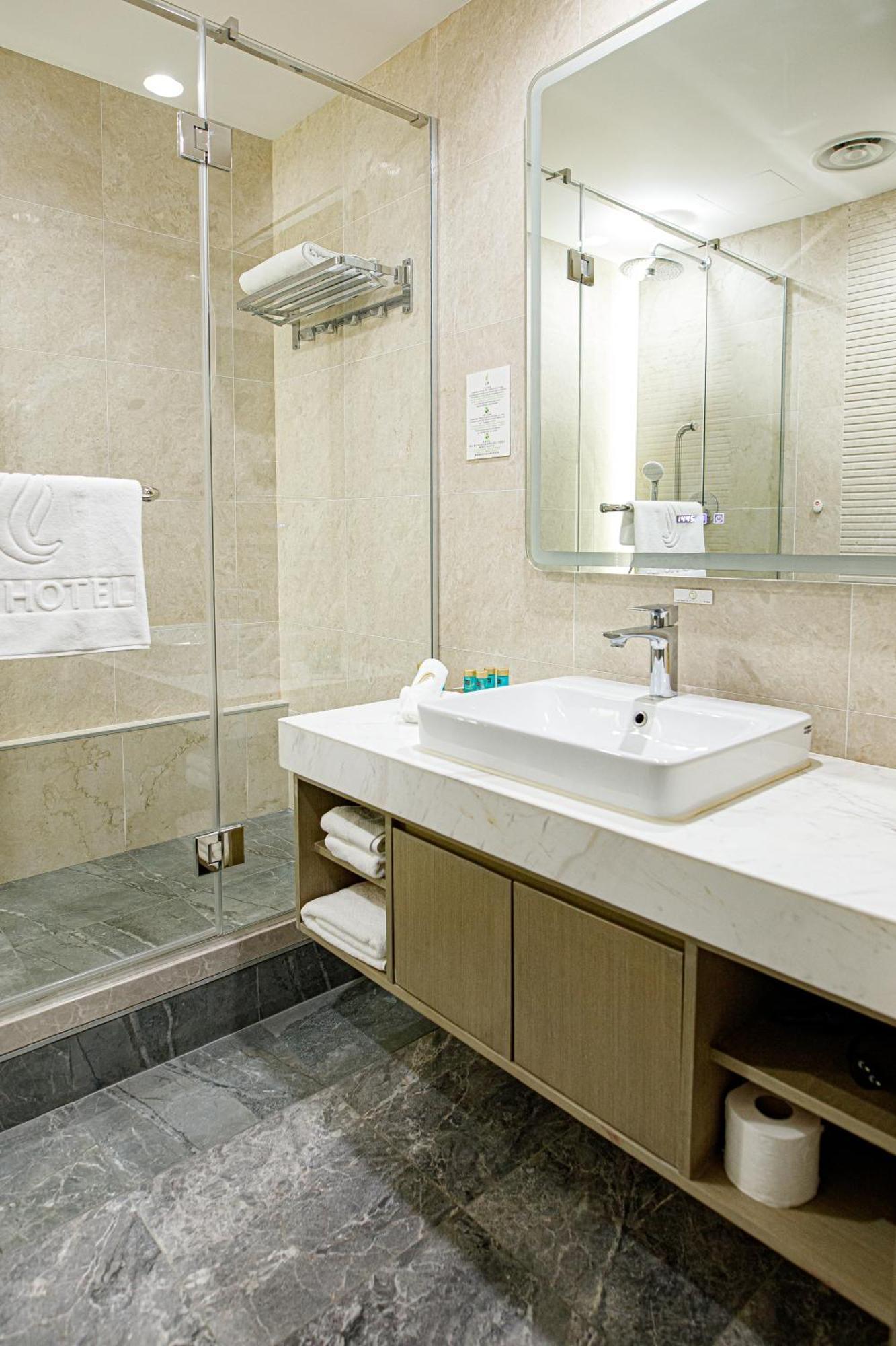 Standard King Room