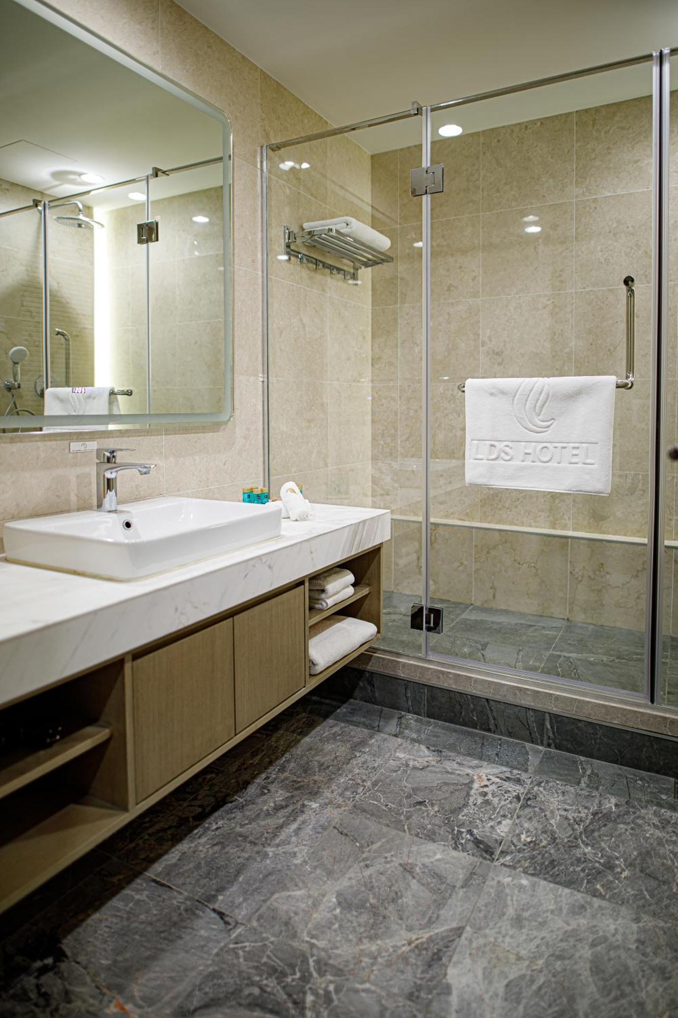Standard King Room