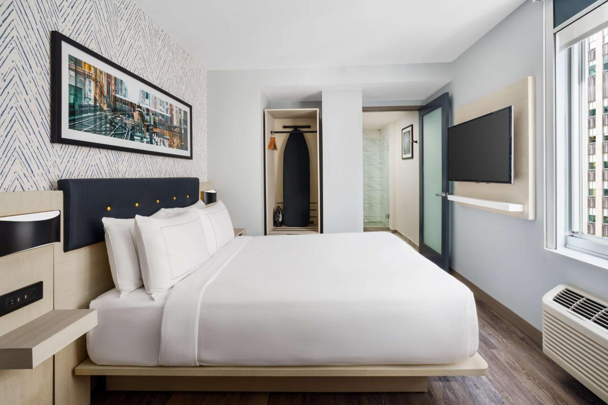 Queen Room City View