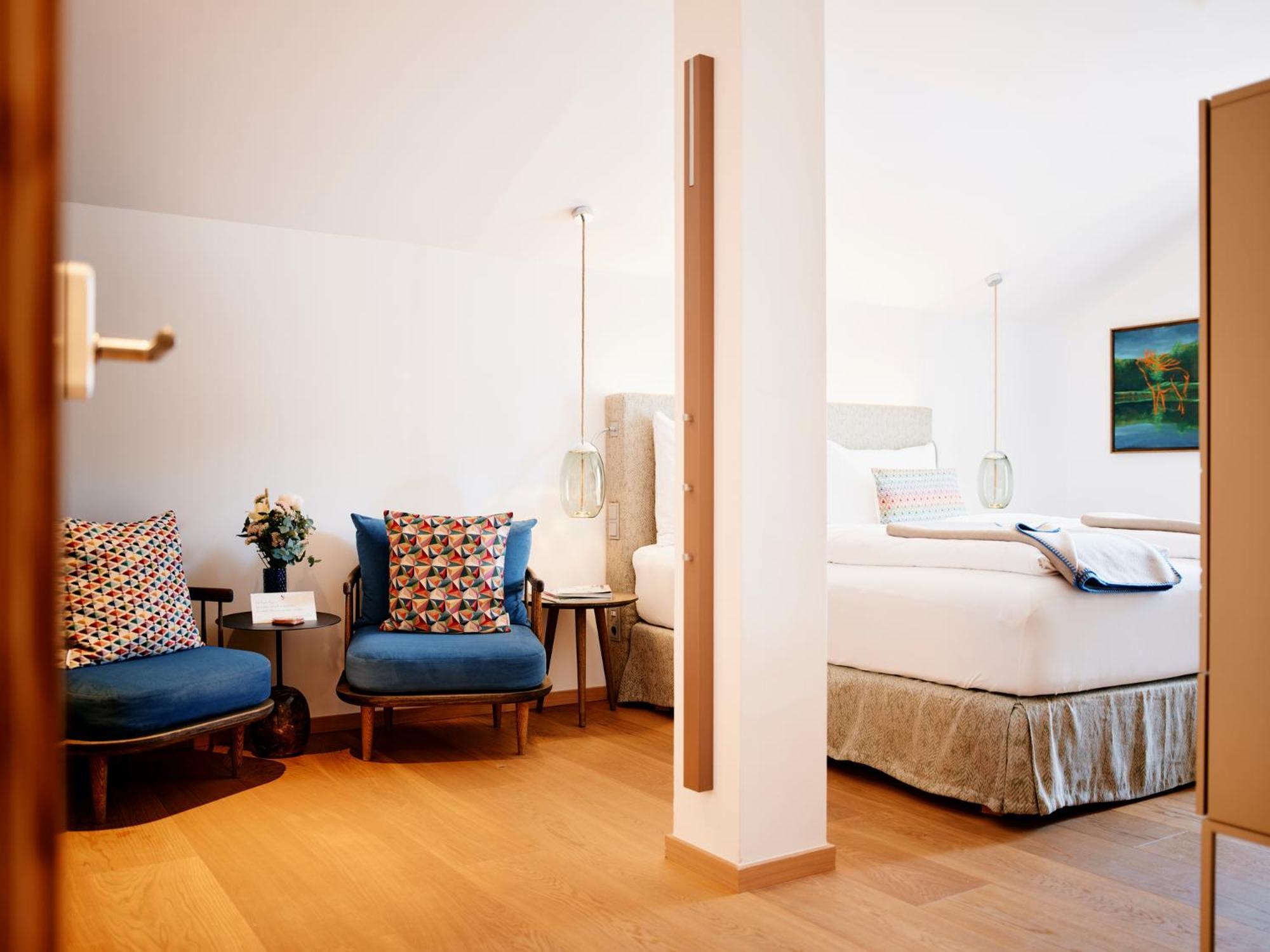 King Room with Lake View,1580182284:JPEG