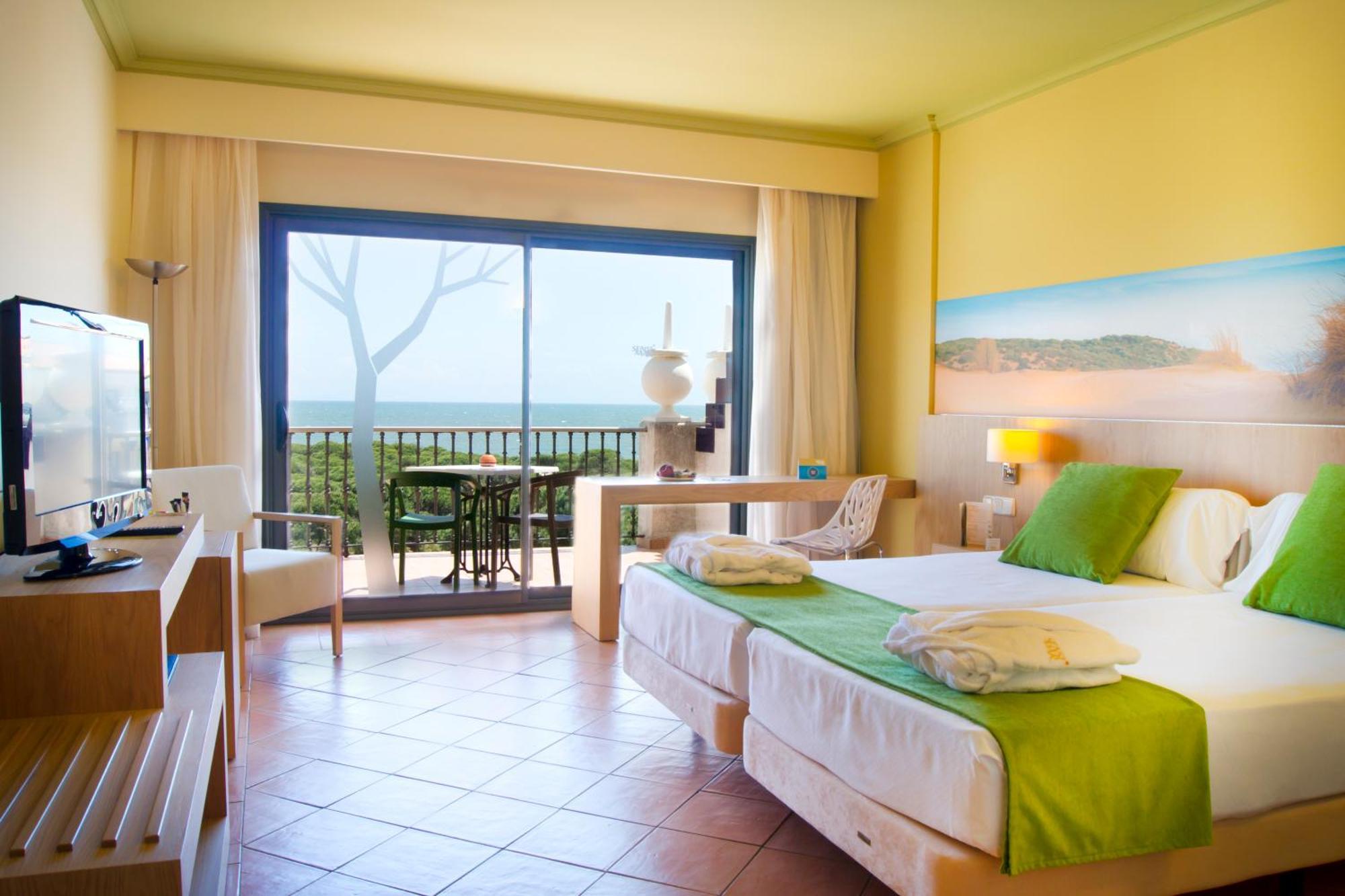 Double or Twin Room Sea View