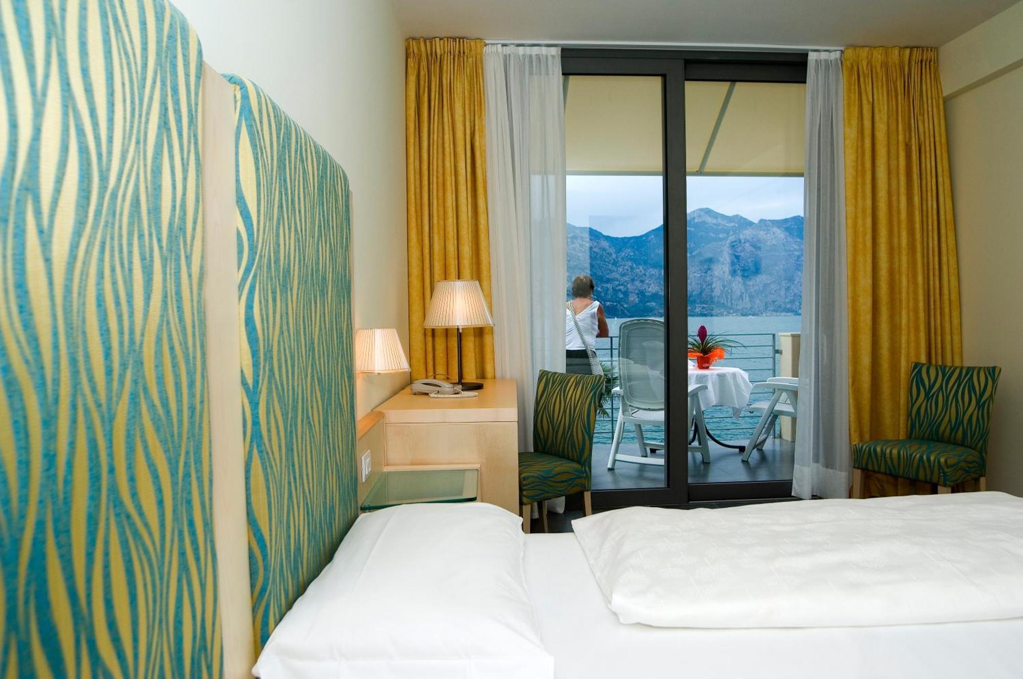 Superior Double Room Balcony Lake View