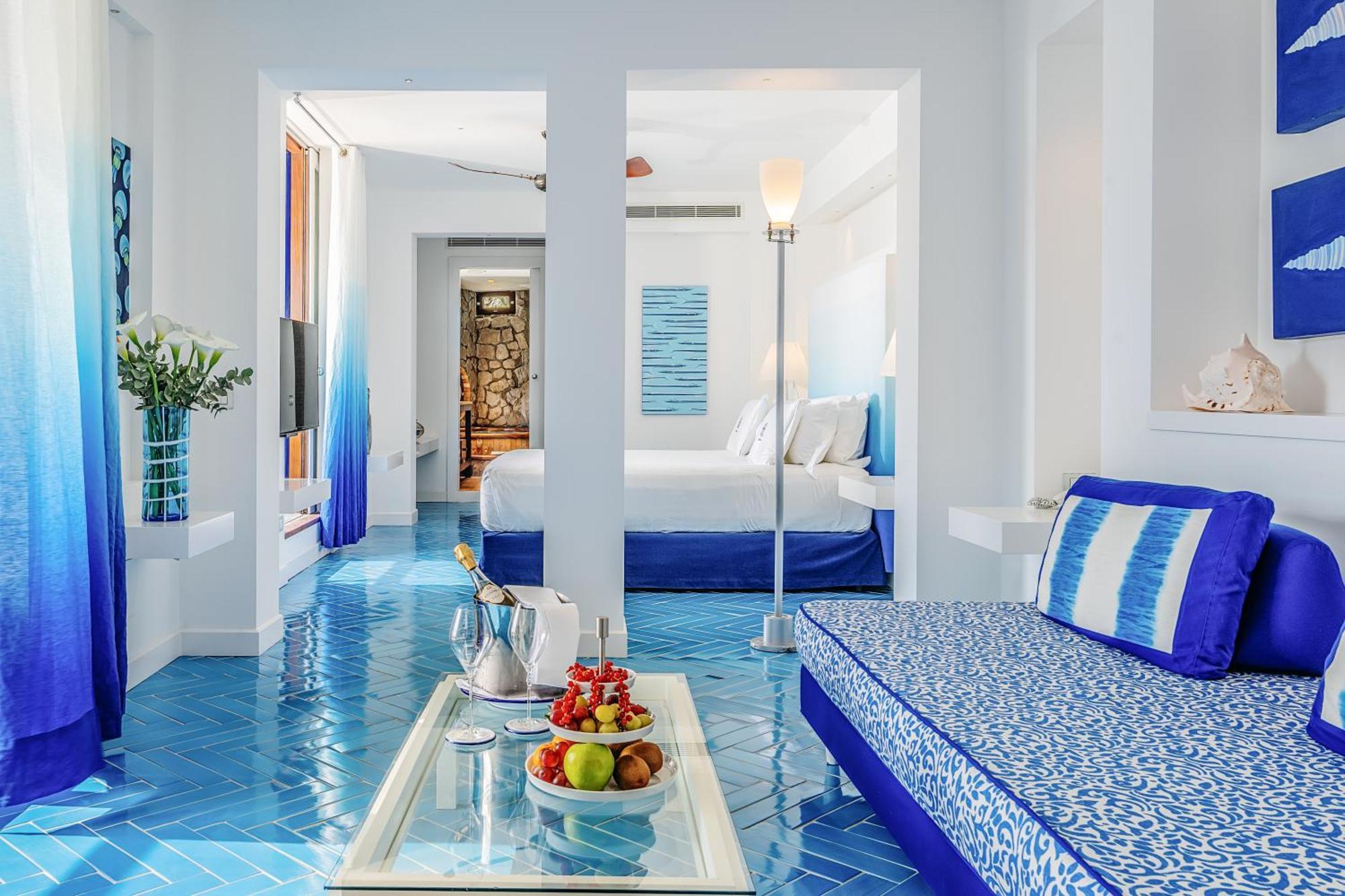 Suite Private Pool,1583063703:JPEG