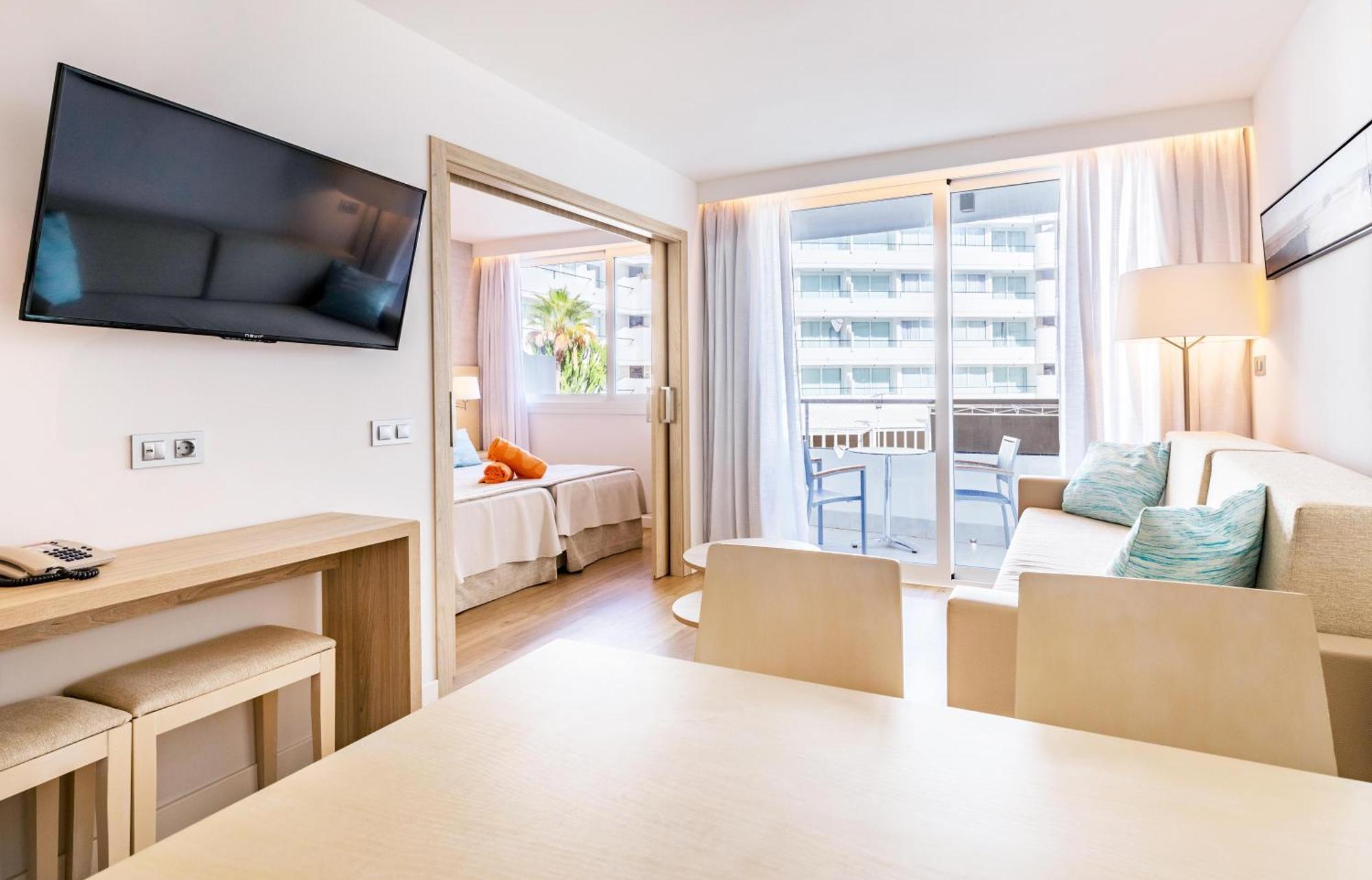 Appartement met Uitzicht op het Zwembad