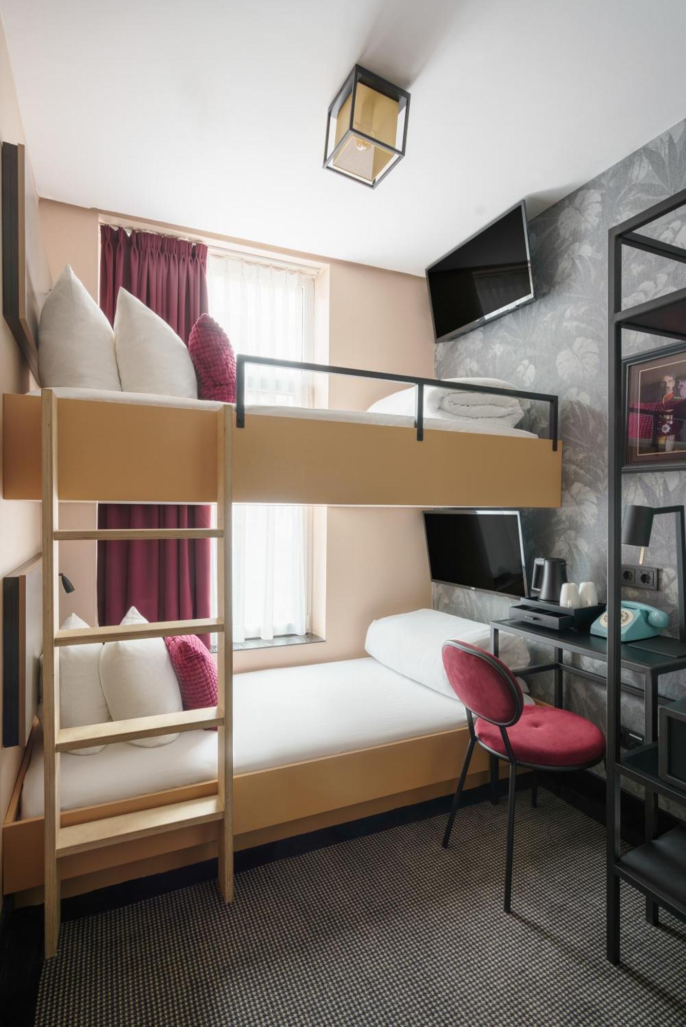 Small Twin Room Bunk Bed