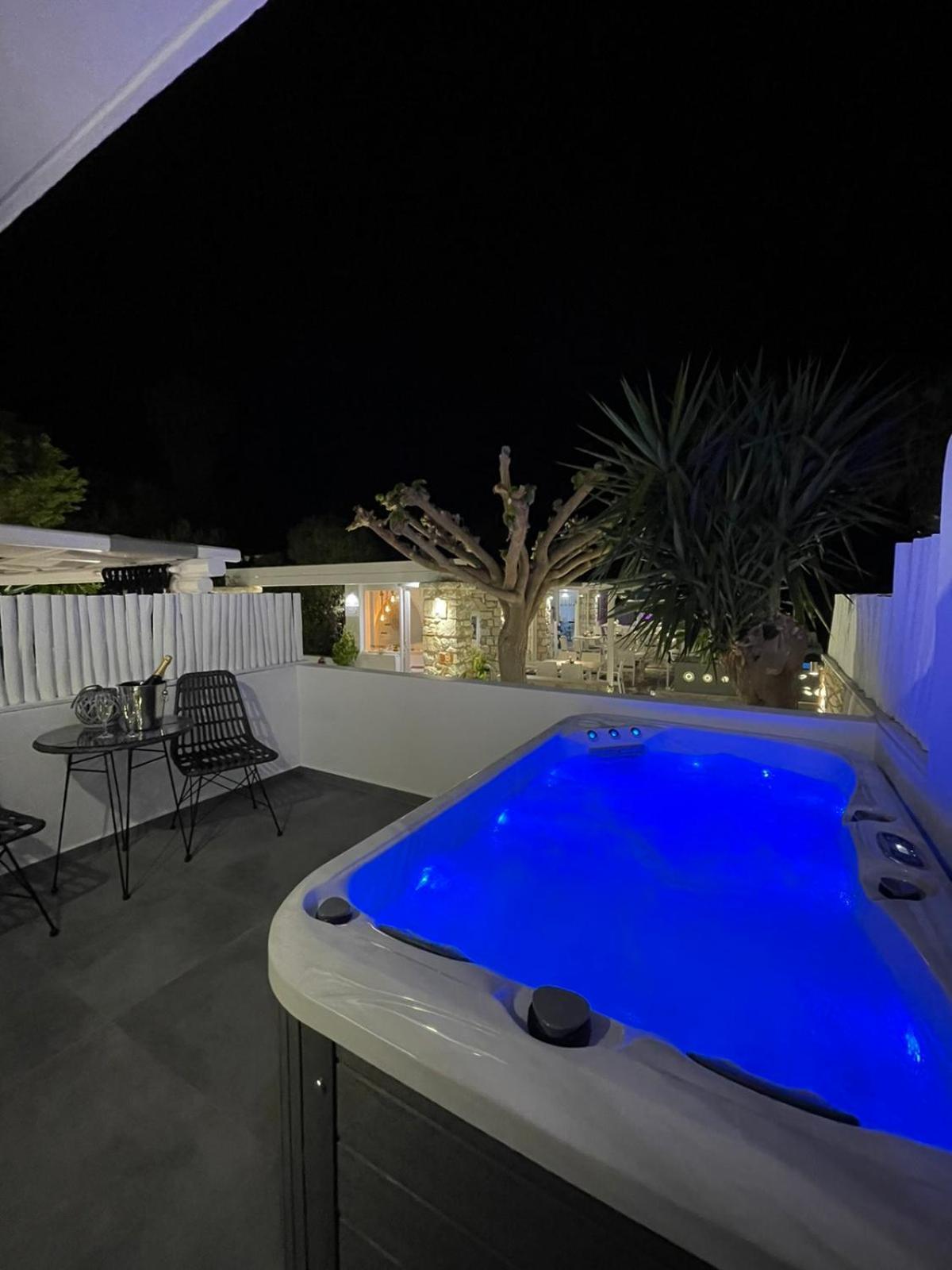 King Room Spa Bath